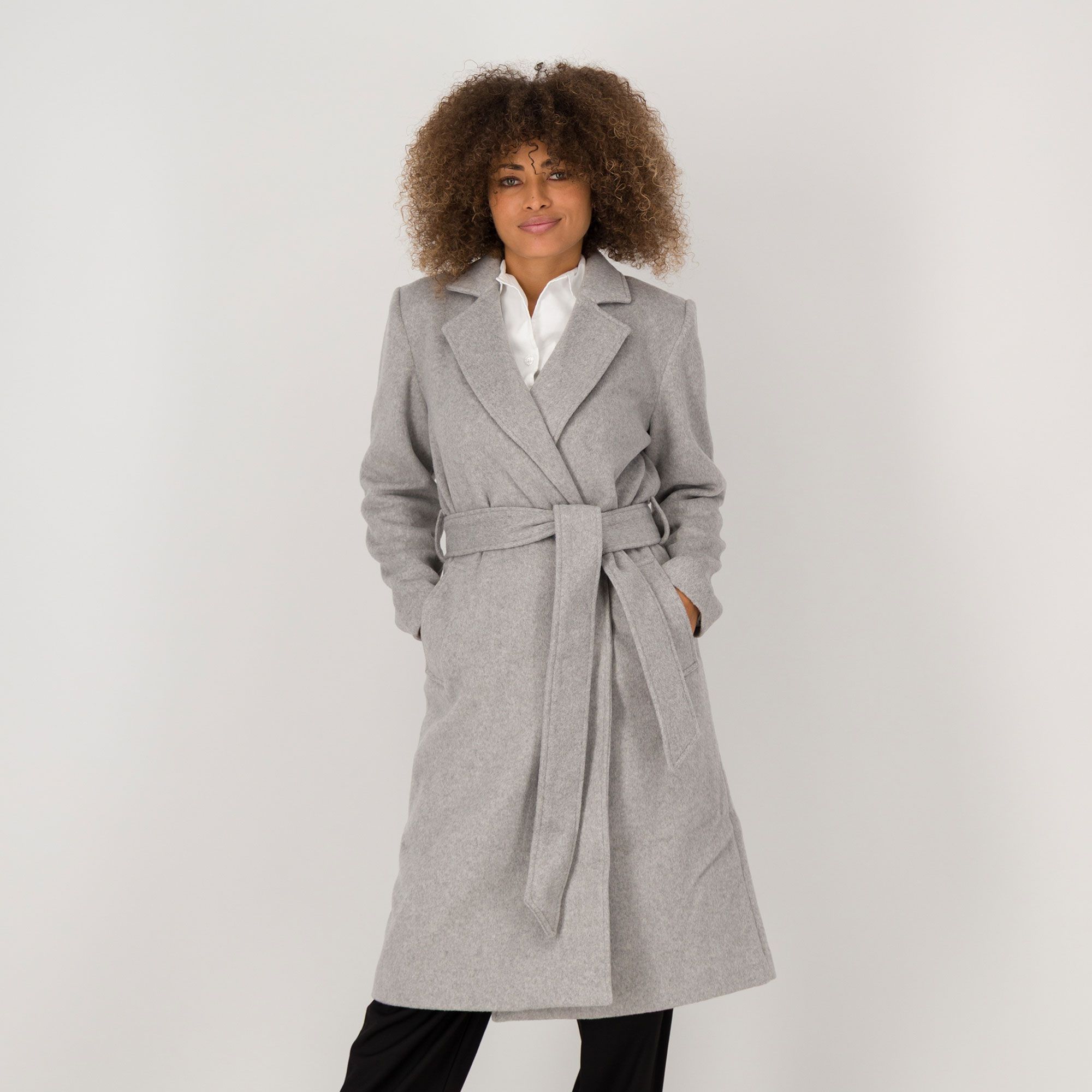 Elle Get The Look
Cappotto lungo
con cintura