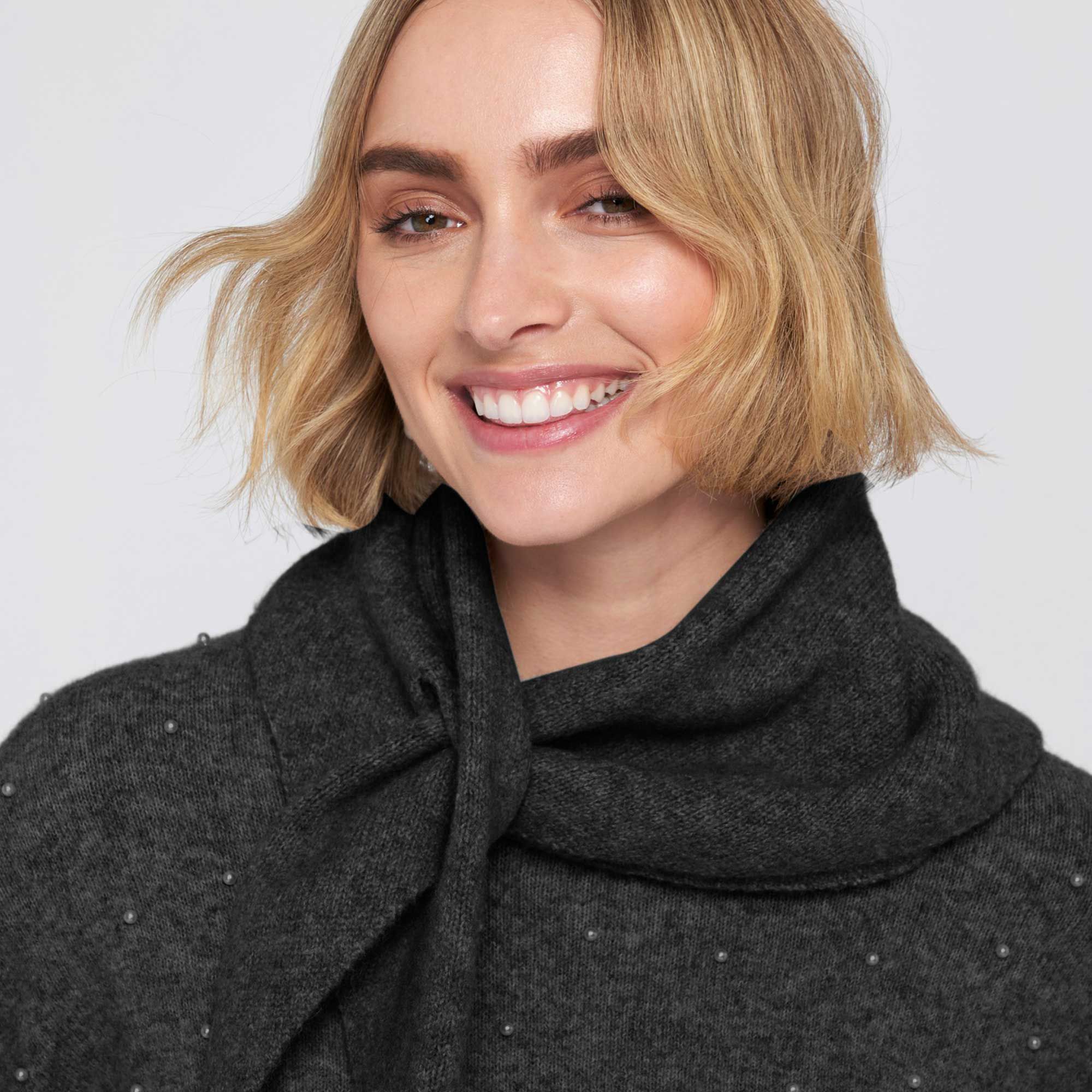 ELLE
Sciarpa
in maglia