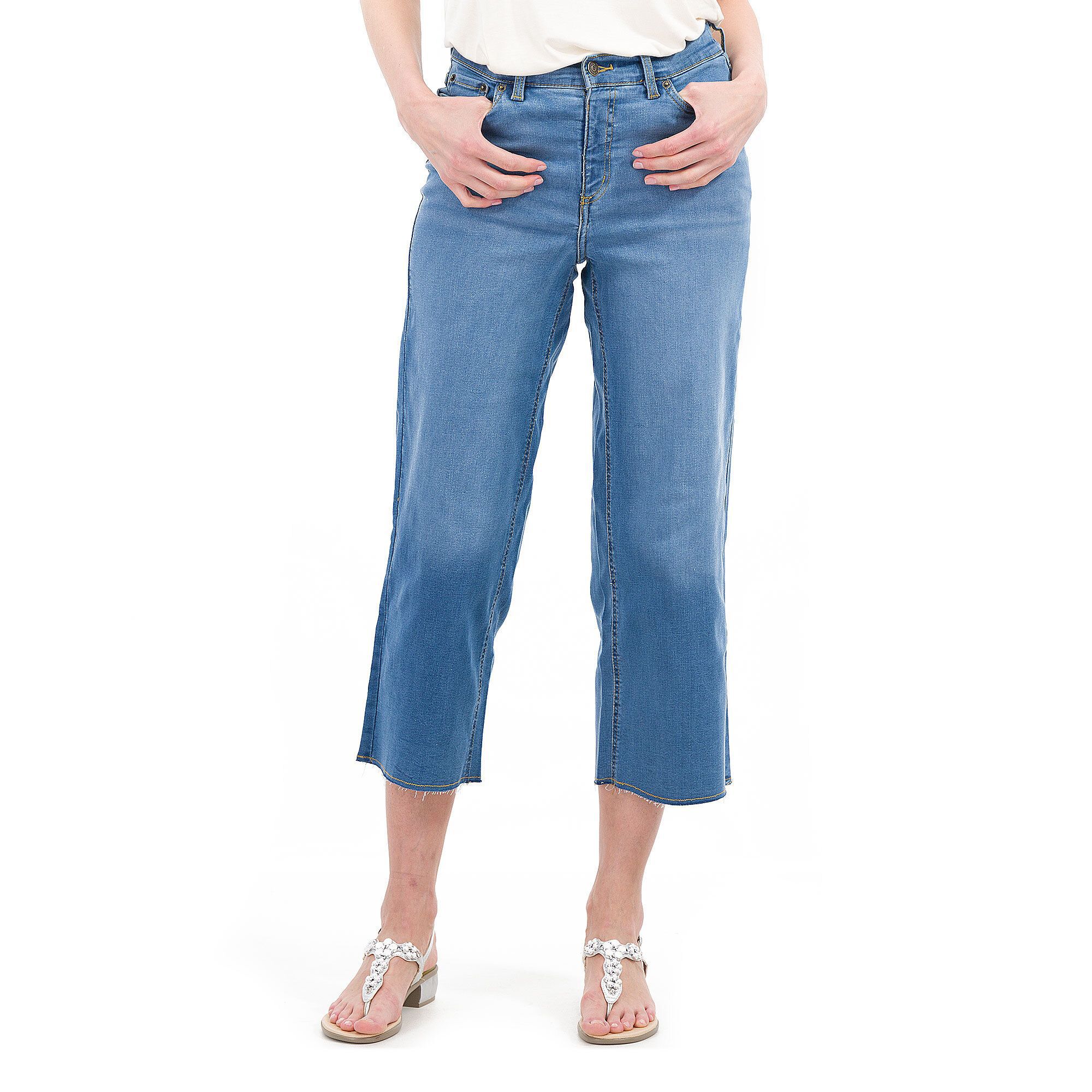 Denim & Co
Jeans cropped
Cotone stertch
Passanti in vita
Fondo sfrangiato