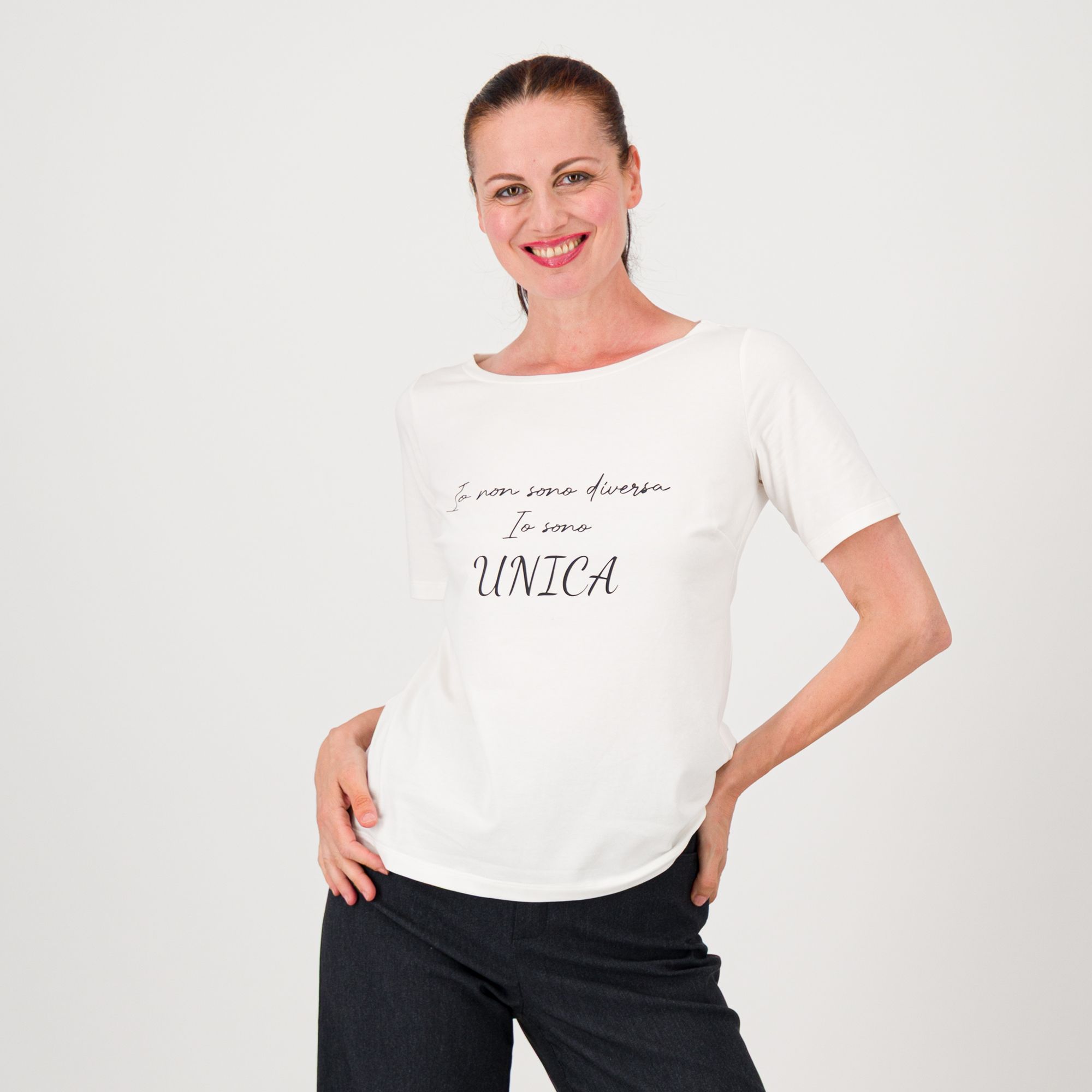 Caterina Lancini
T-shirt
in cotone
con scritta