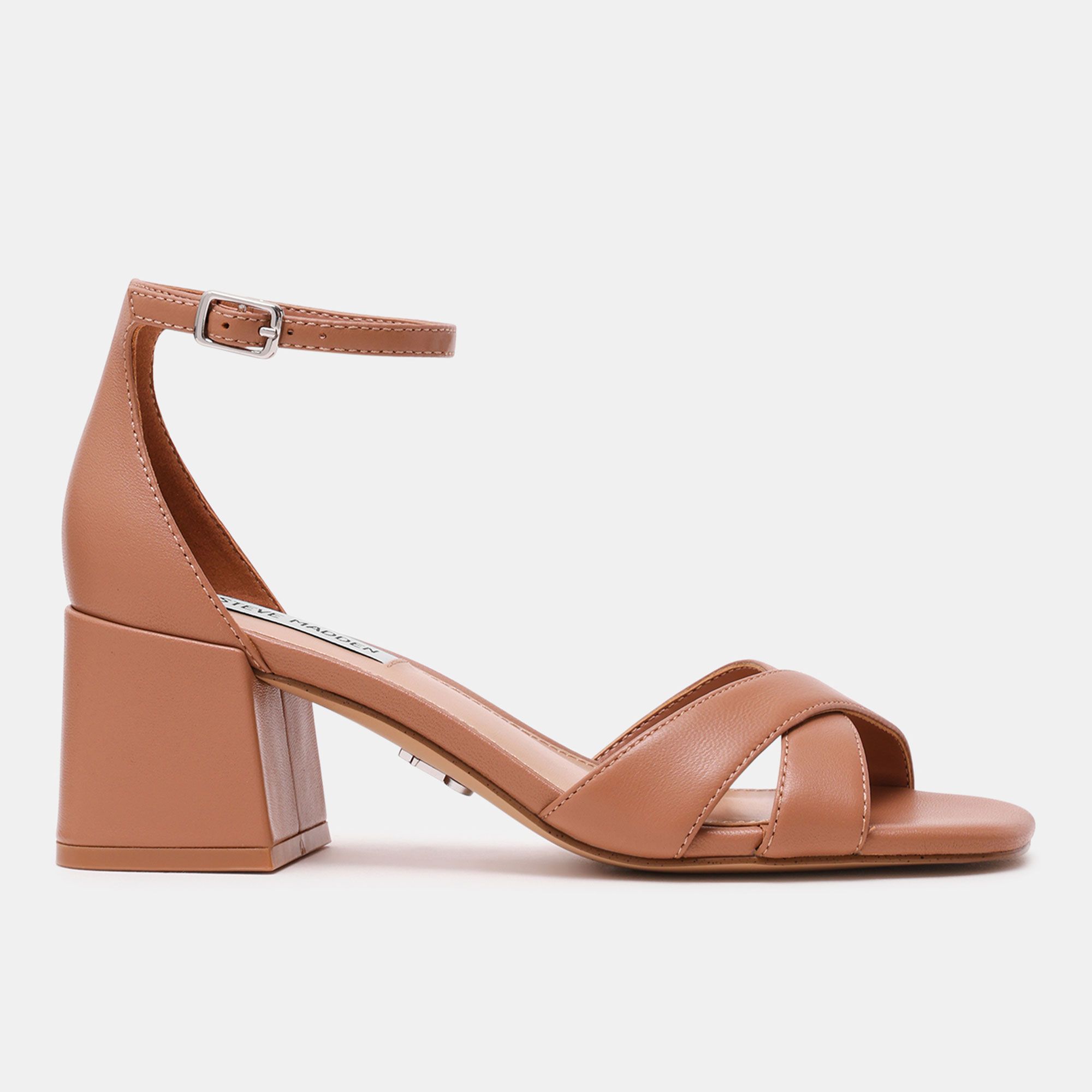 Steve Madden
Sandali in pelle con
fascette incrociate
e tacco 6,5 cm