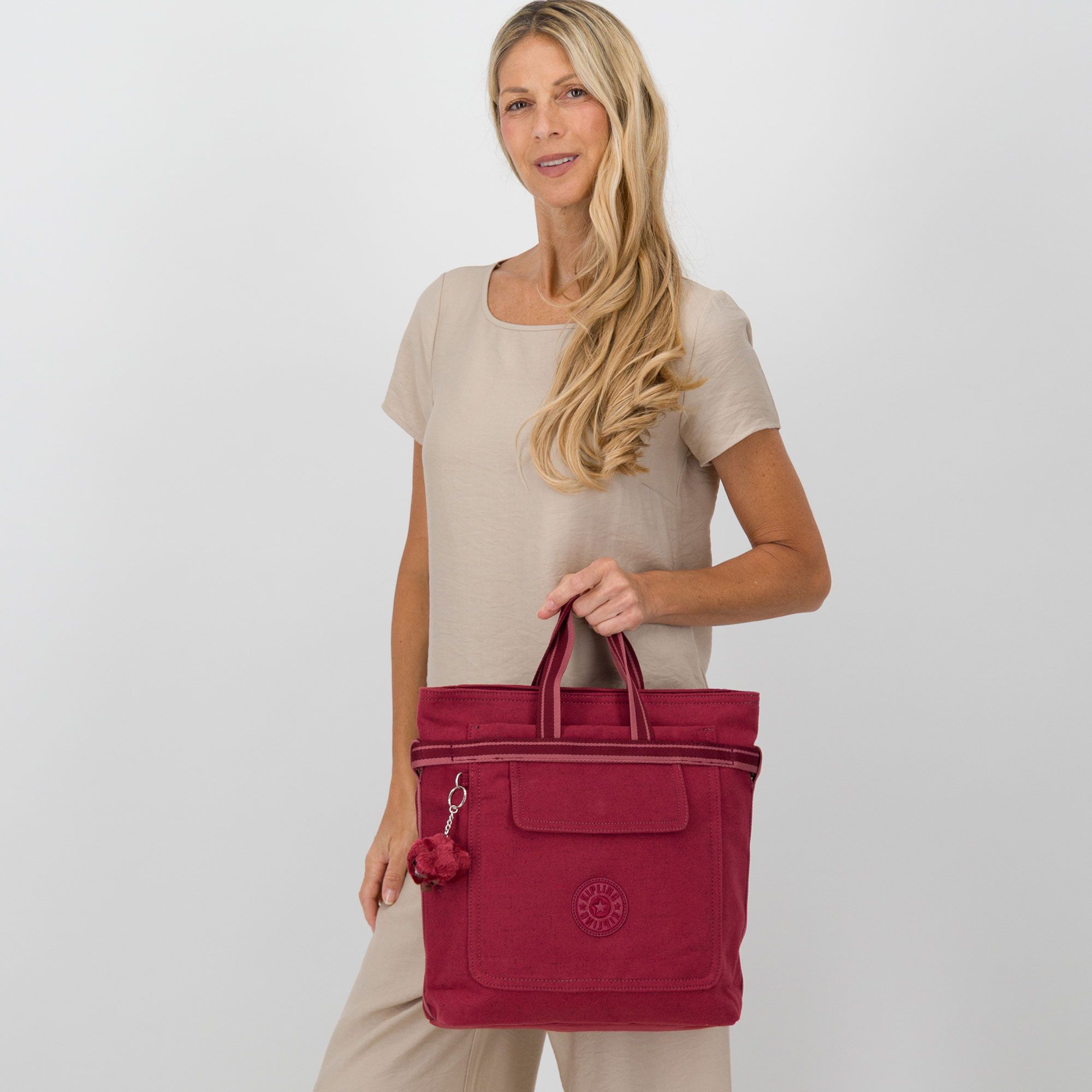 Kipling
Zaino a spalla Amla
con spallacci 
regolabili