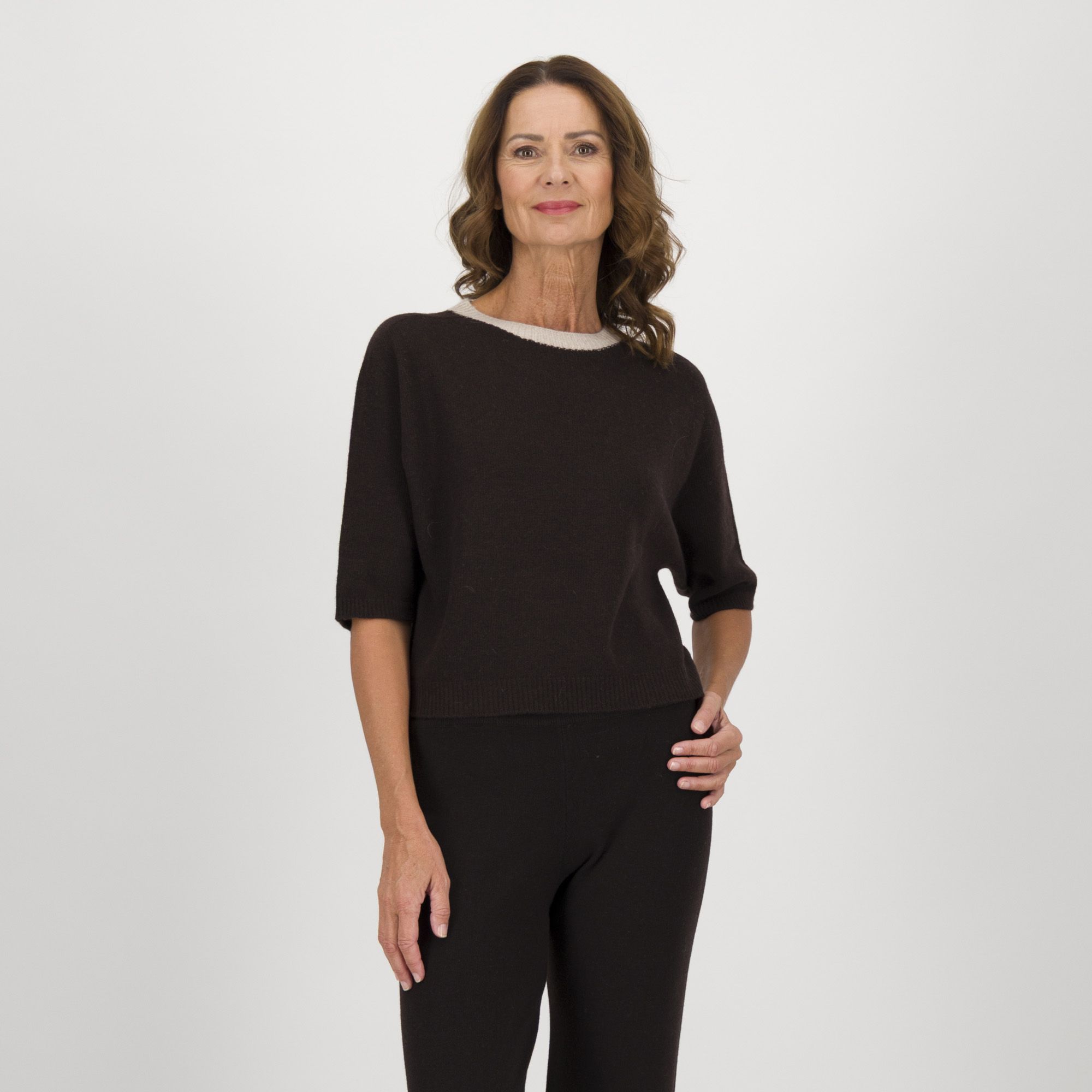 Hekla & Co.
Maglia girocollo
a 3/4 con lana
e cashmere