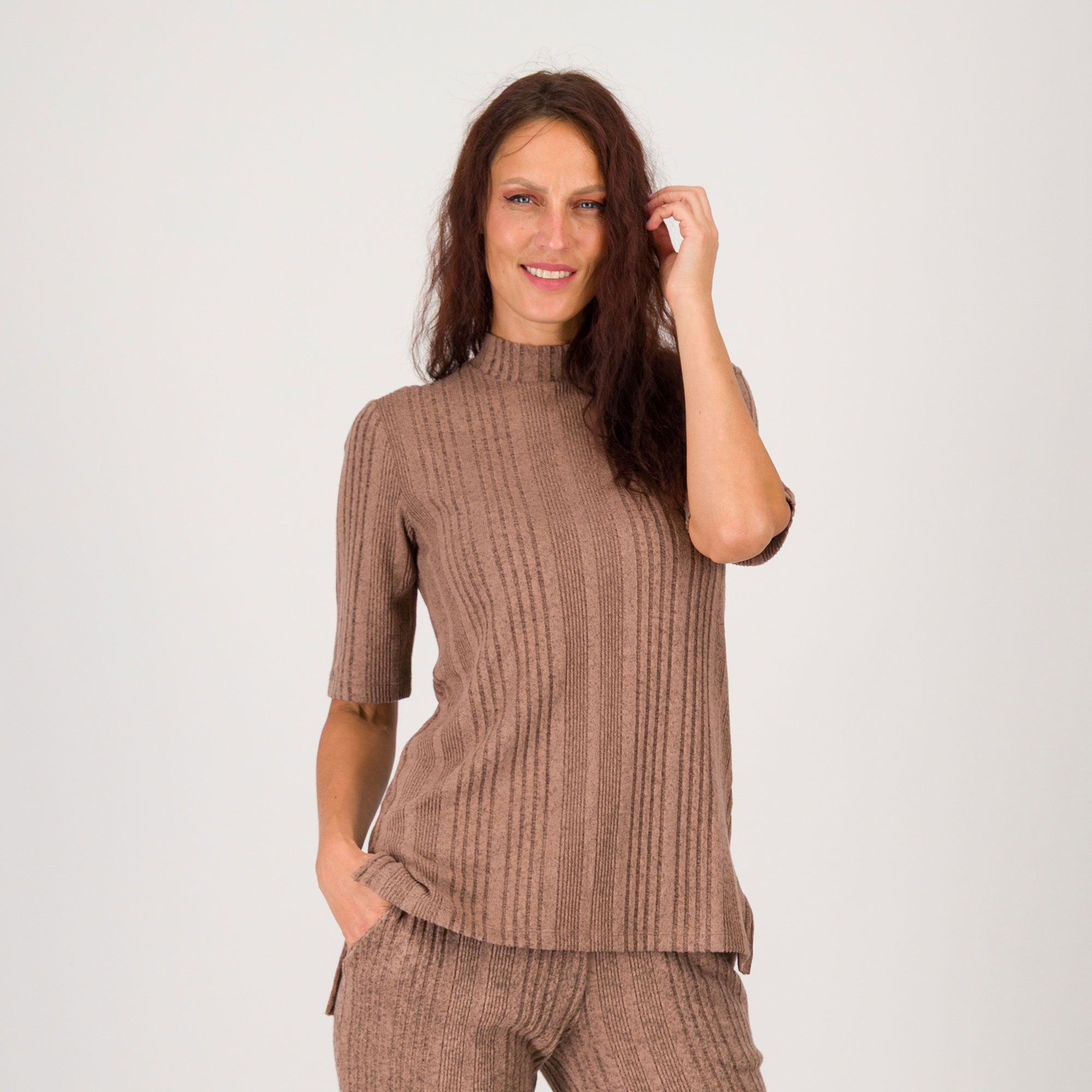 Cuddl Duds
T-shirt in maglia
a coste con collo
a lupetto