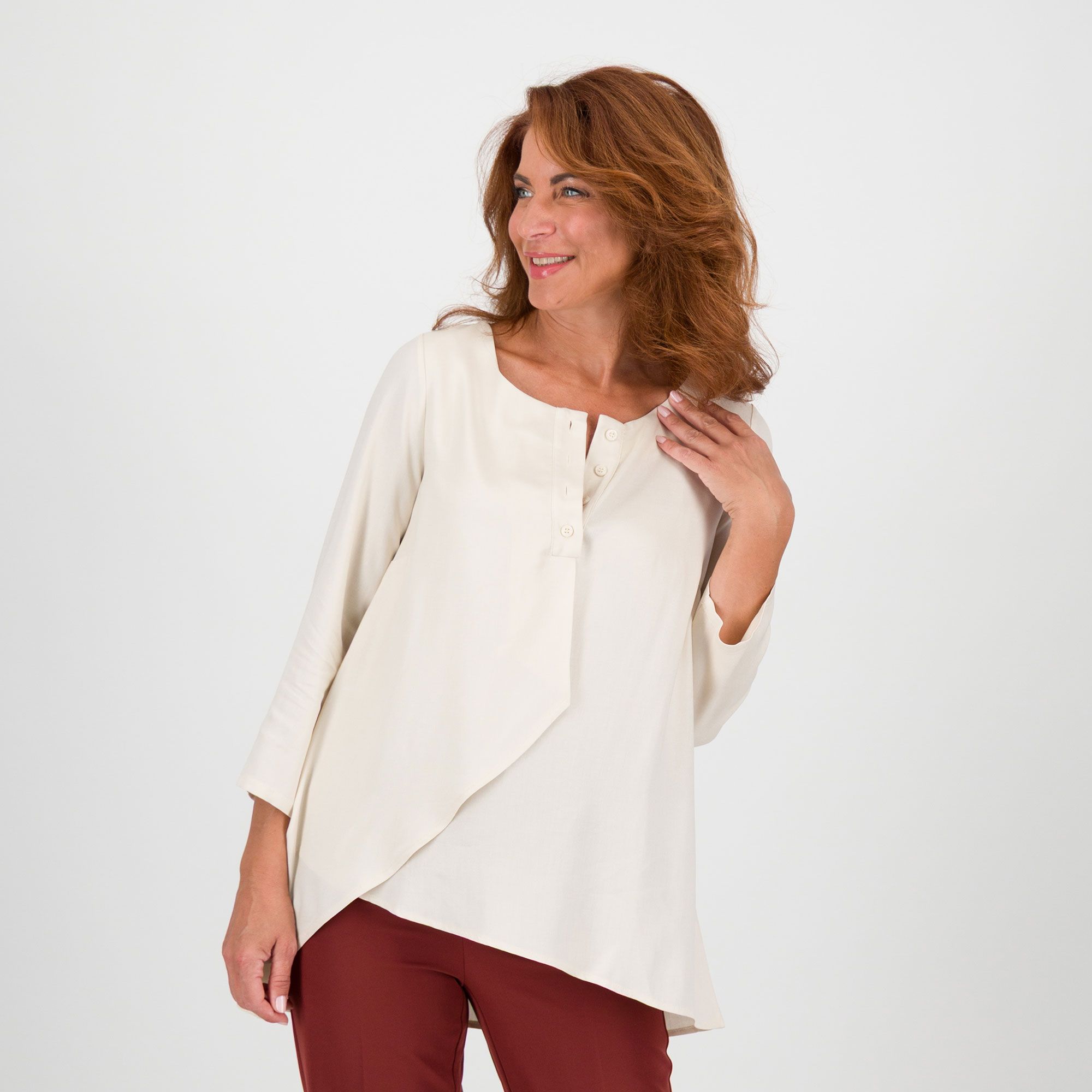Caterina Lancini
Blusa in twill di
viscosa con manica
7/8
