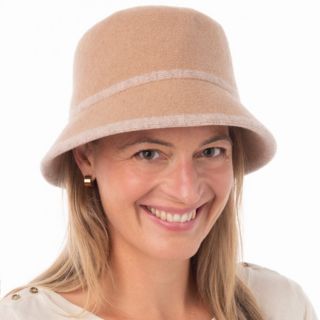 Franchetti Bond
Cappello
a secchiello
con lana