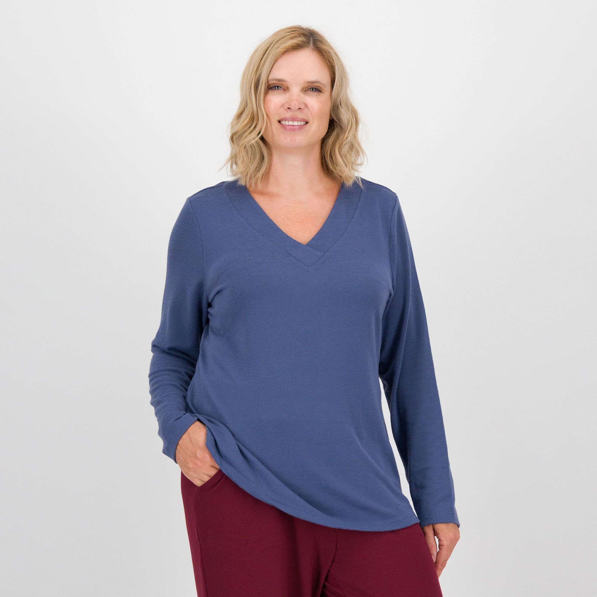 Denim & Co
Maglia in jersey
stretch scollo a V
maniche lunghe