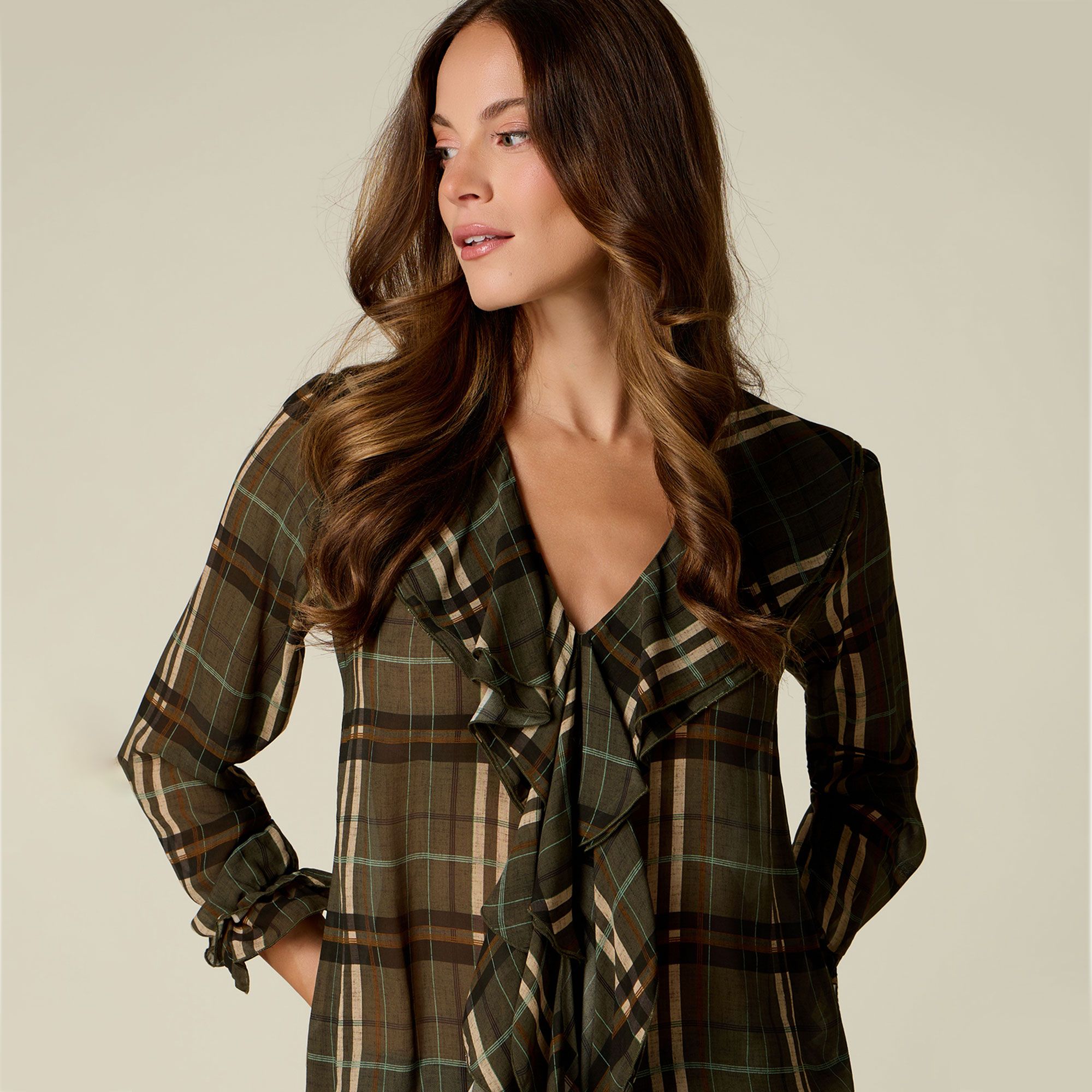 oltre
Blusa a maniche
lunghe con scollo
a V