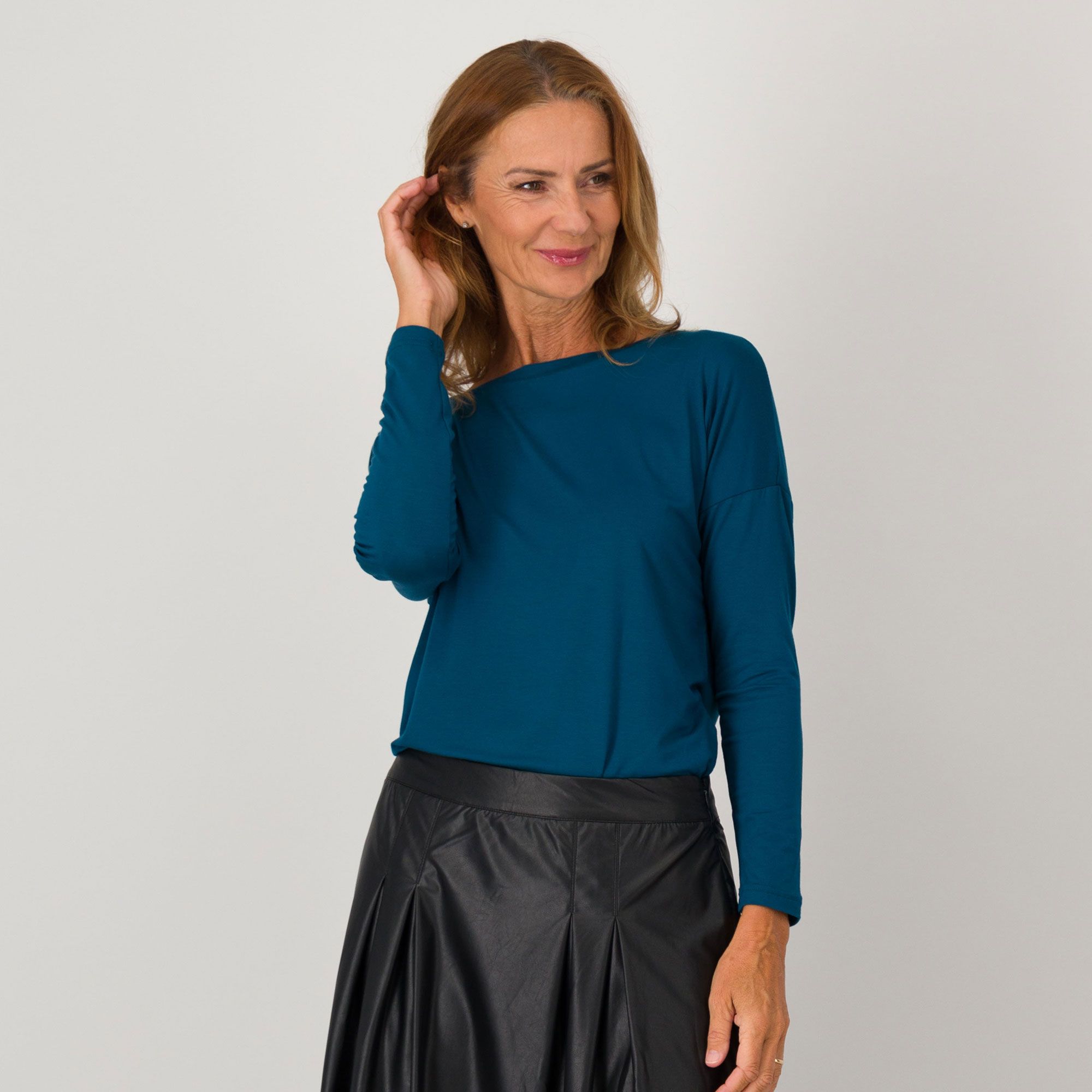 Officina della Moda Maglia maniche lunghe in jersey tinta unita