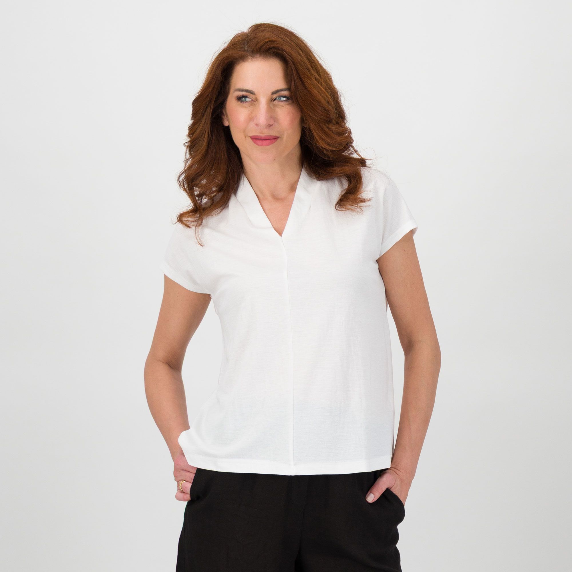 Officina Della Moda
Blusa scollo a V
con maniche corte
a kimono