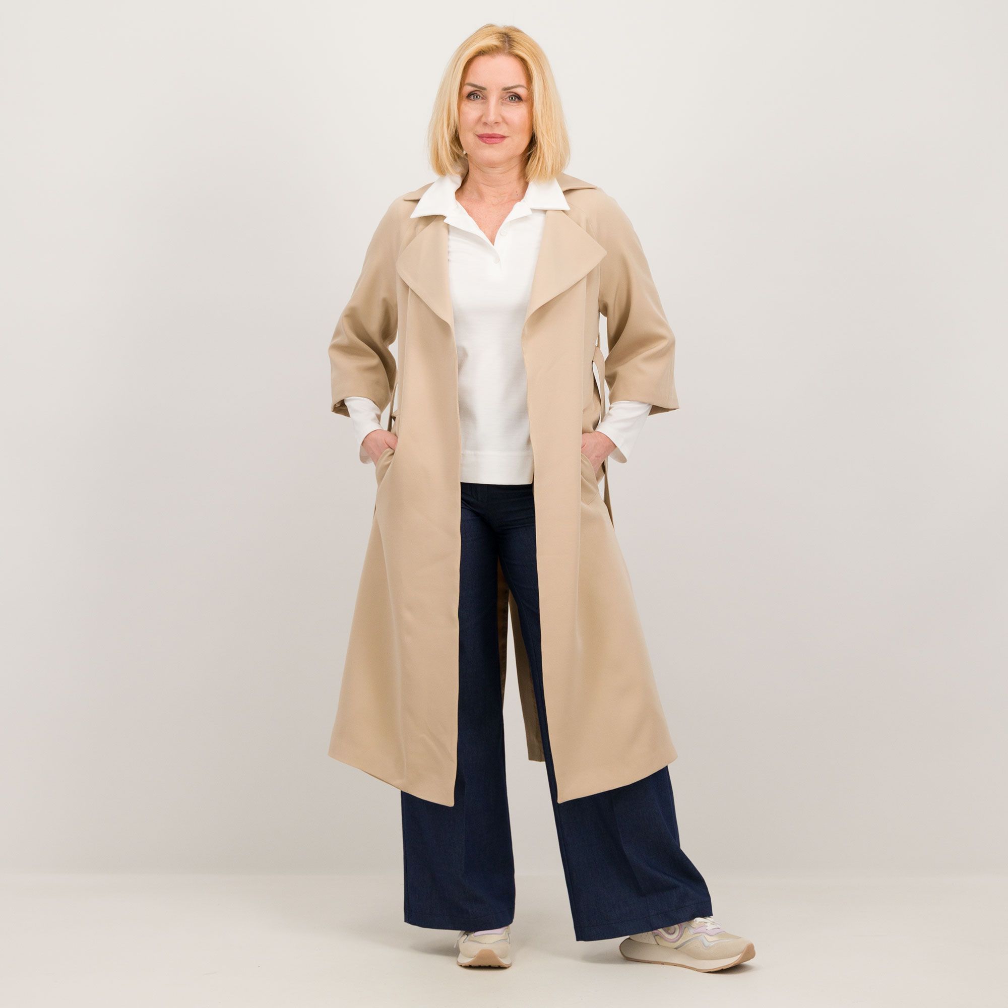 Image of Olly Doo Trench in tessuto tecnico bi-stretch scollo a V con rever061