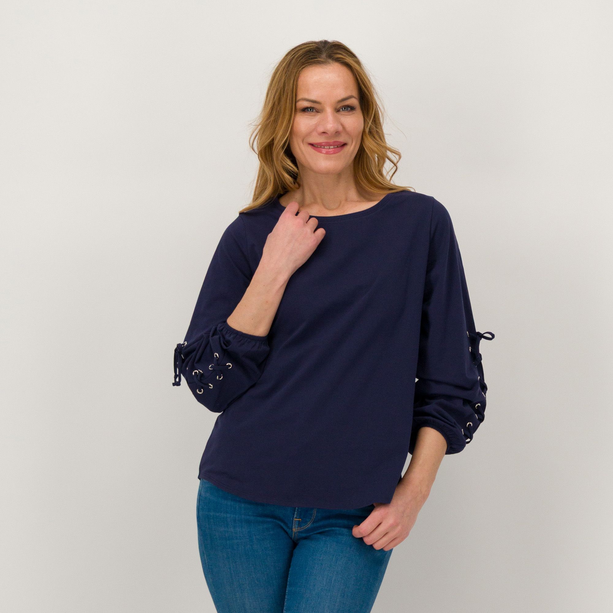 GREY by Jhoan
Sebastian Grey Maglia
in cotone con lacci
sulle maniche