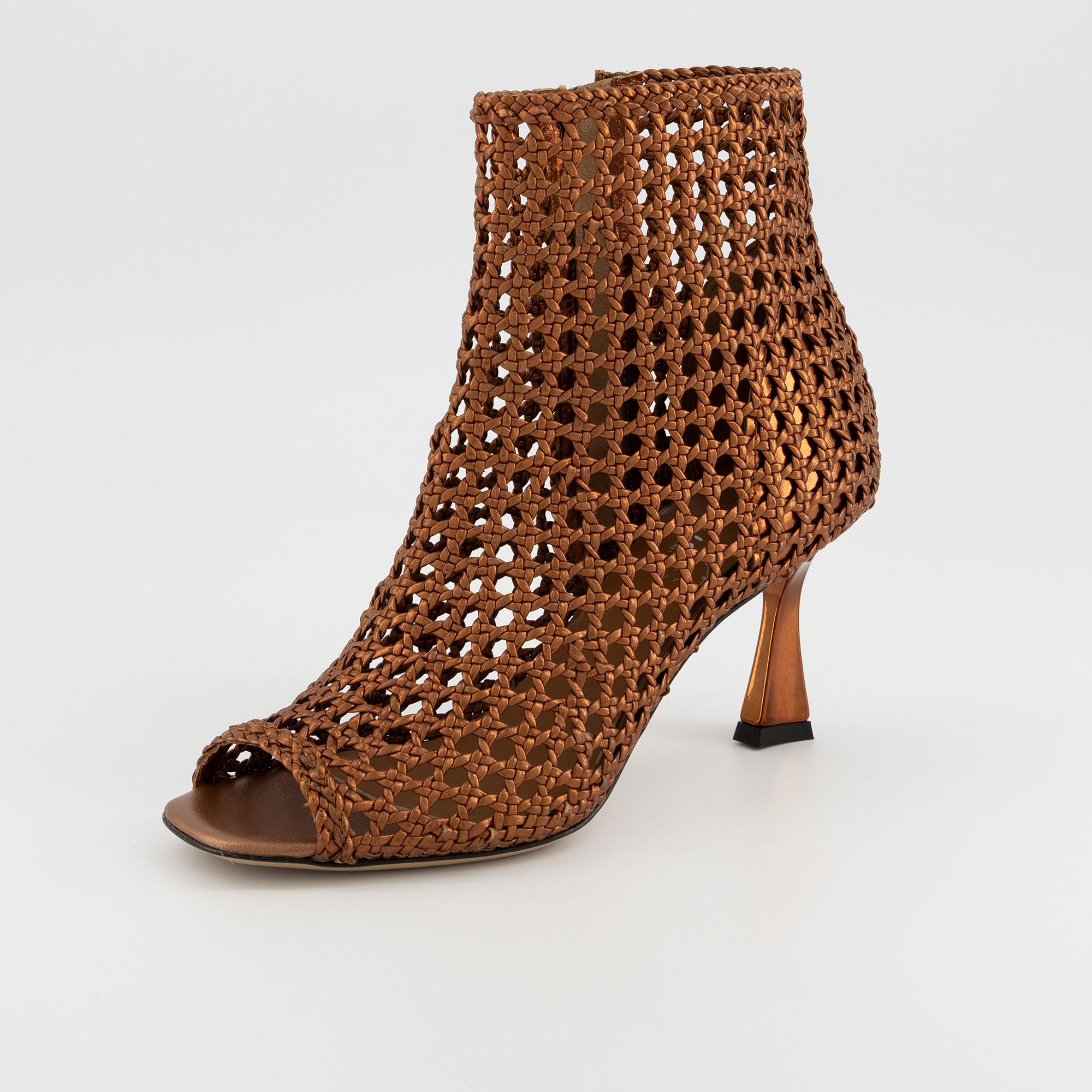 Galieti
Stivaletti in pelle
intrecciata con
tacco 7,5 cm