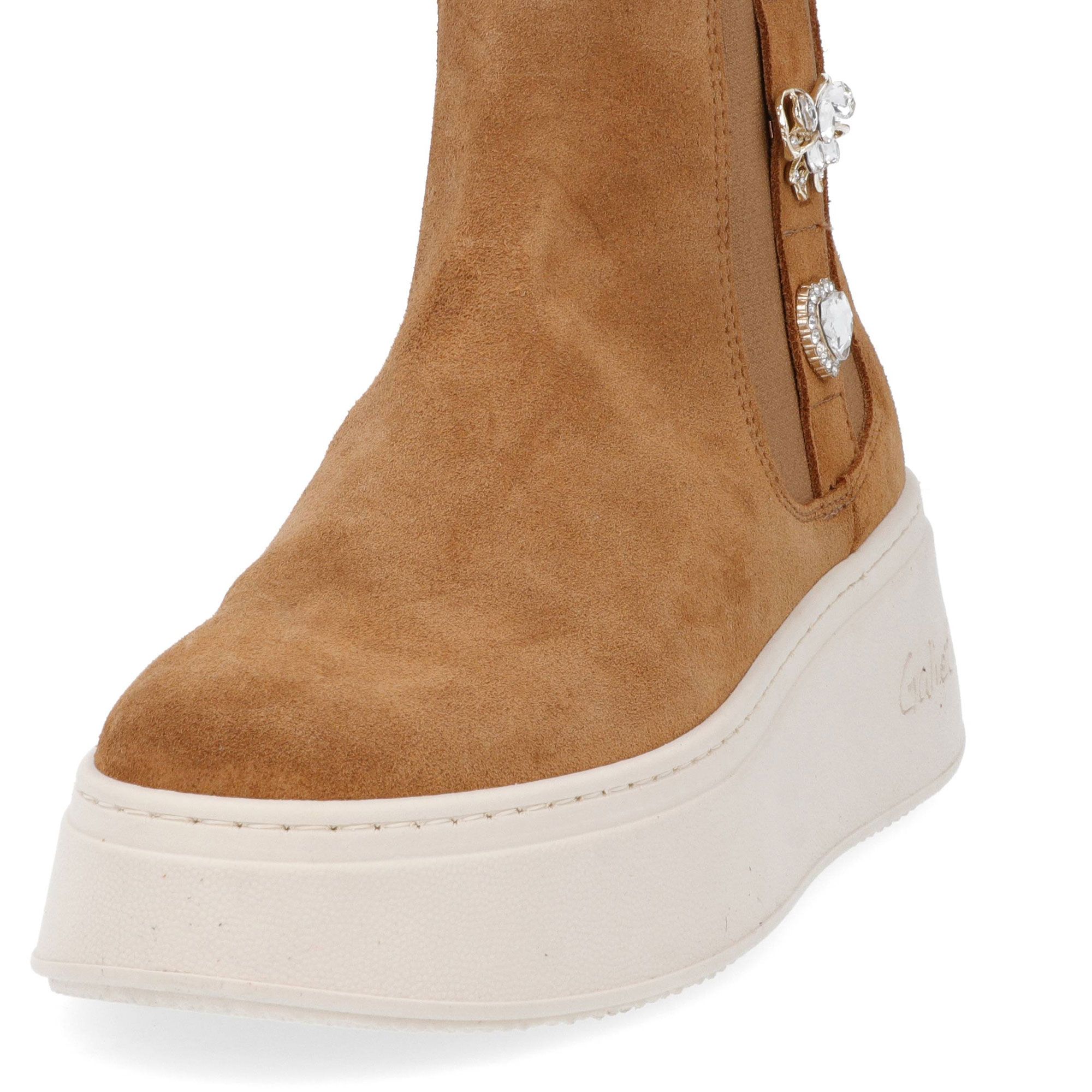 Galieti Beatles in pelle decorata con charm, suola 5 cm