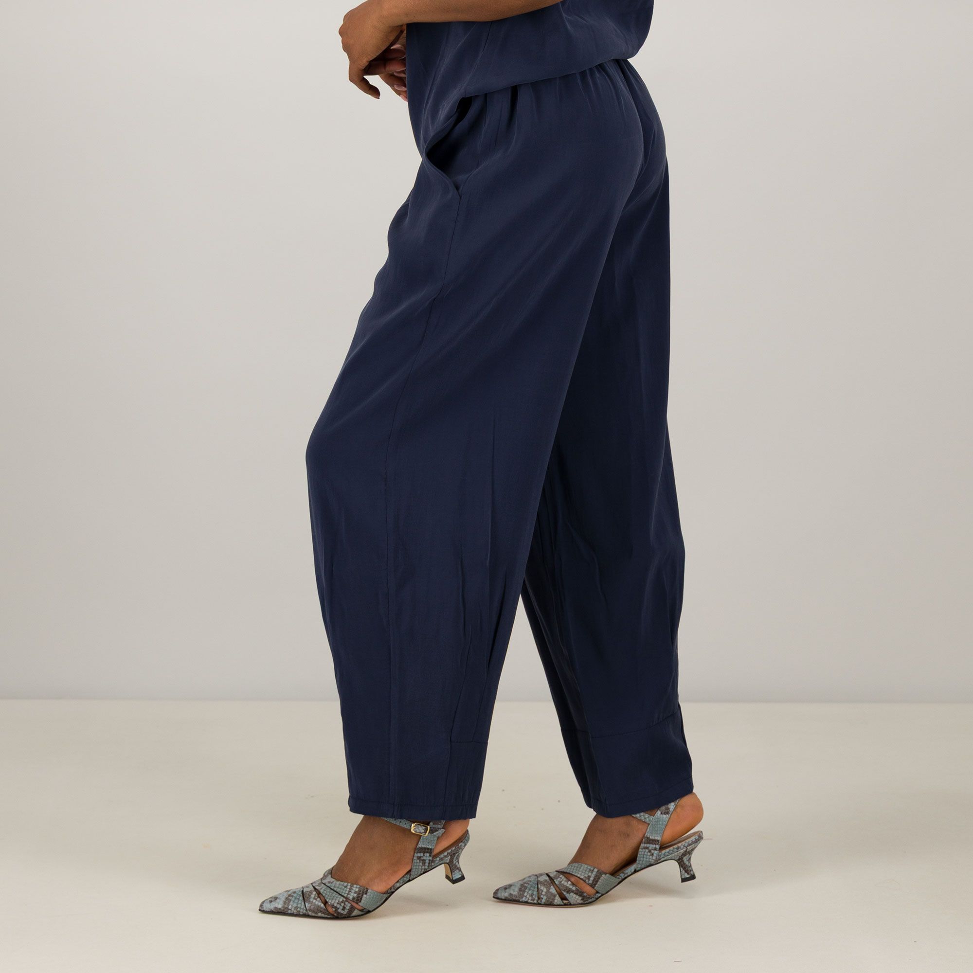 Lucrezia Sciortino
Pantaloni balloon
con elastico