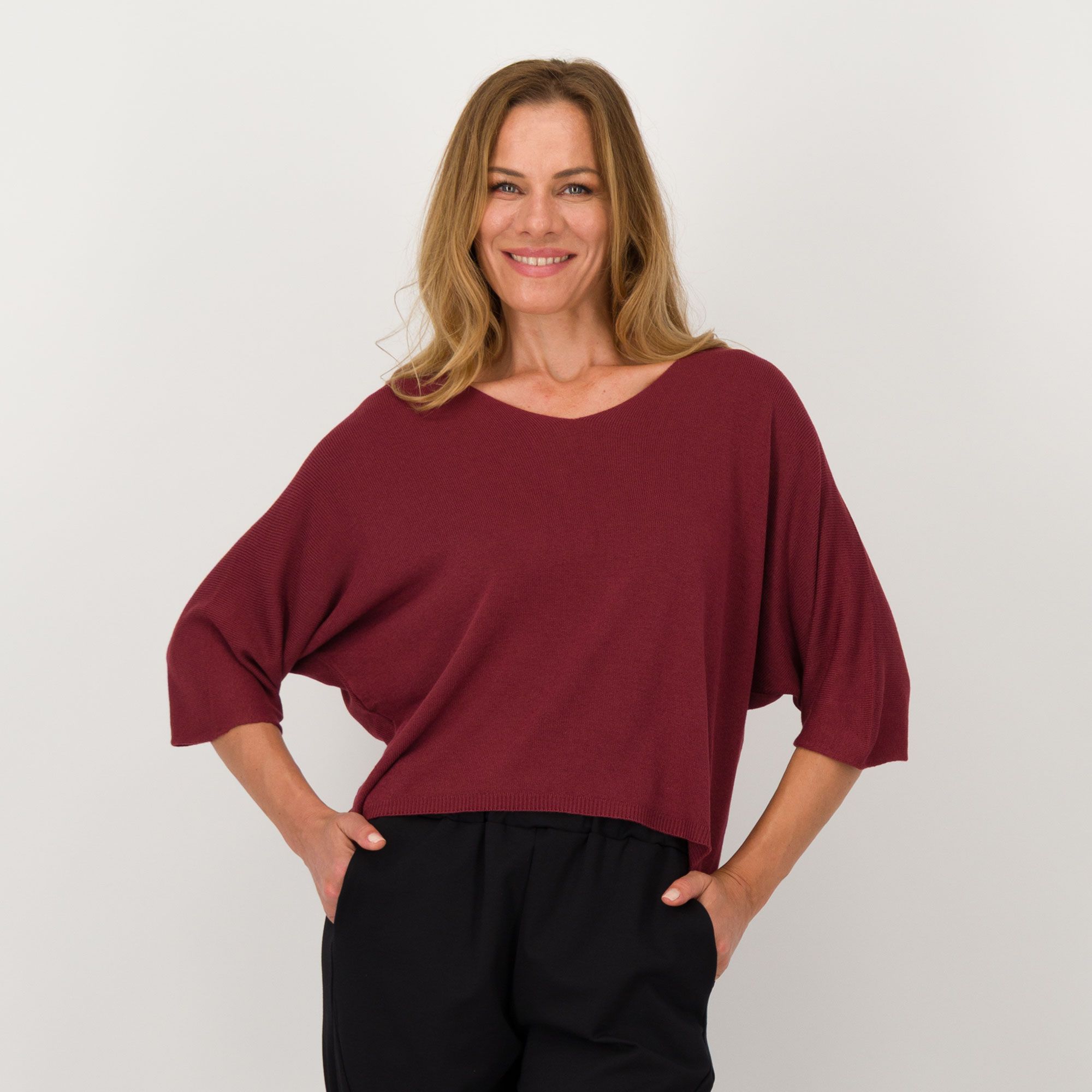 Enjoy
Maglia in misto
modal con scollo
a V