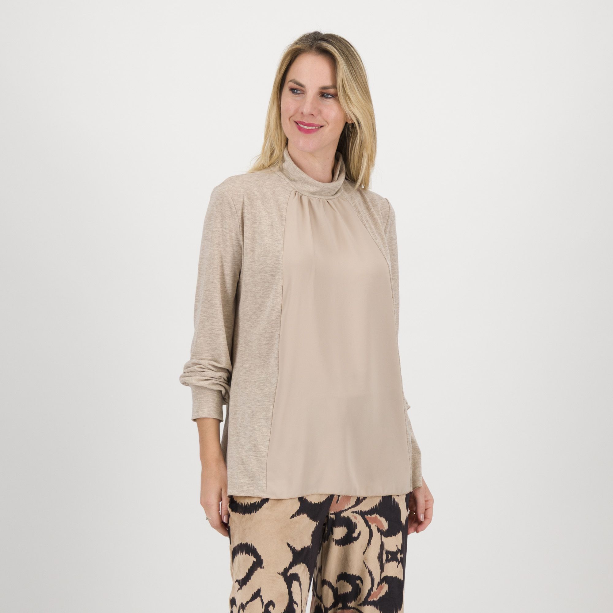  Olly Doo
Blusa a maniche
lunghe