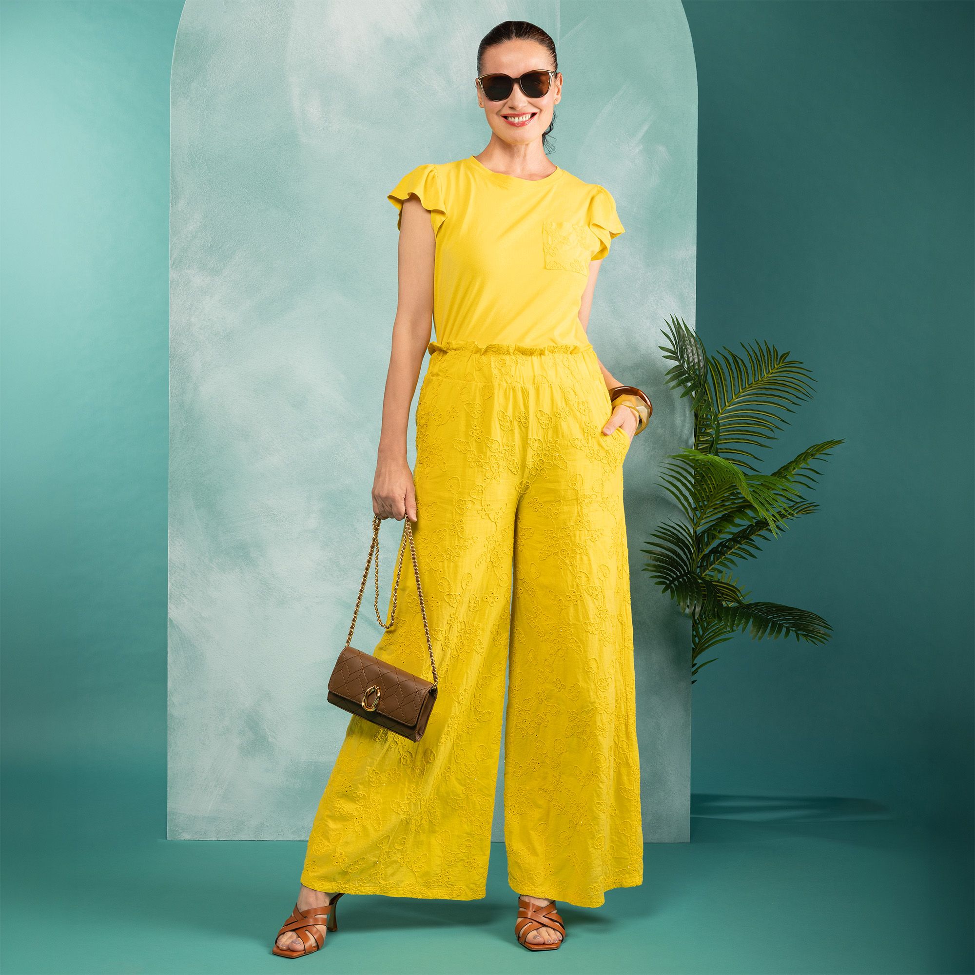 Palazzo Moda
Pantaloni in cotone
con paillettes
anche Petite
