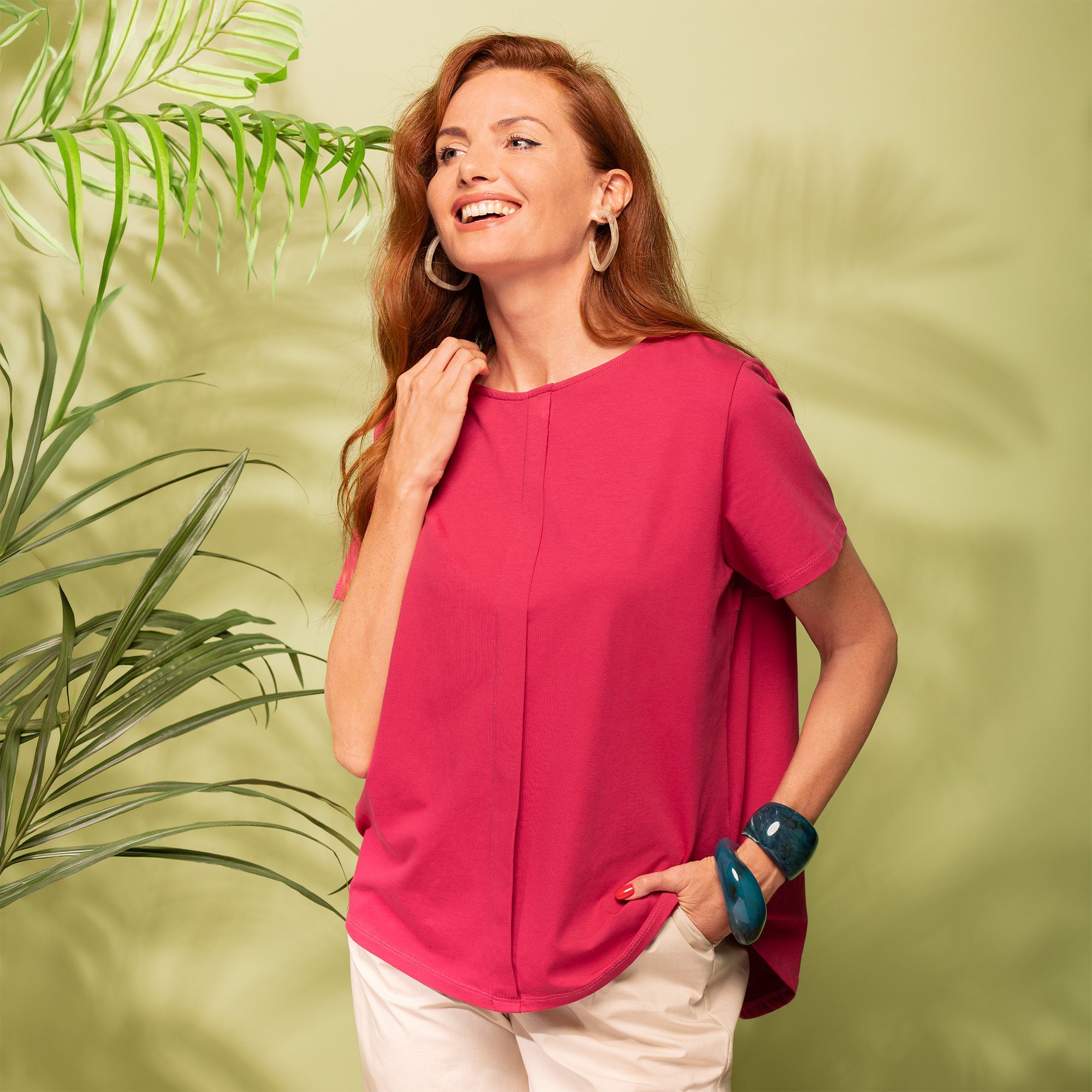 Lucrezia Sciortino
T-shirt in jersey di
cotone stretch 
a manica corta