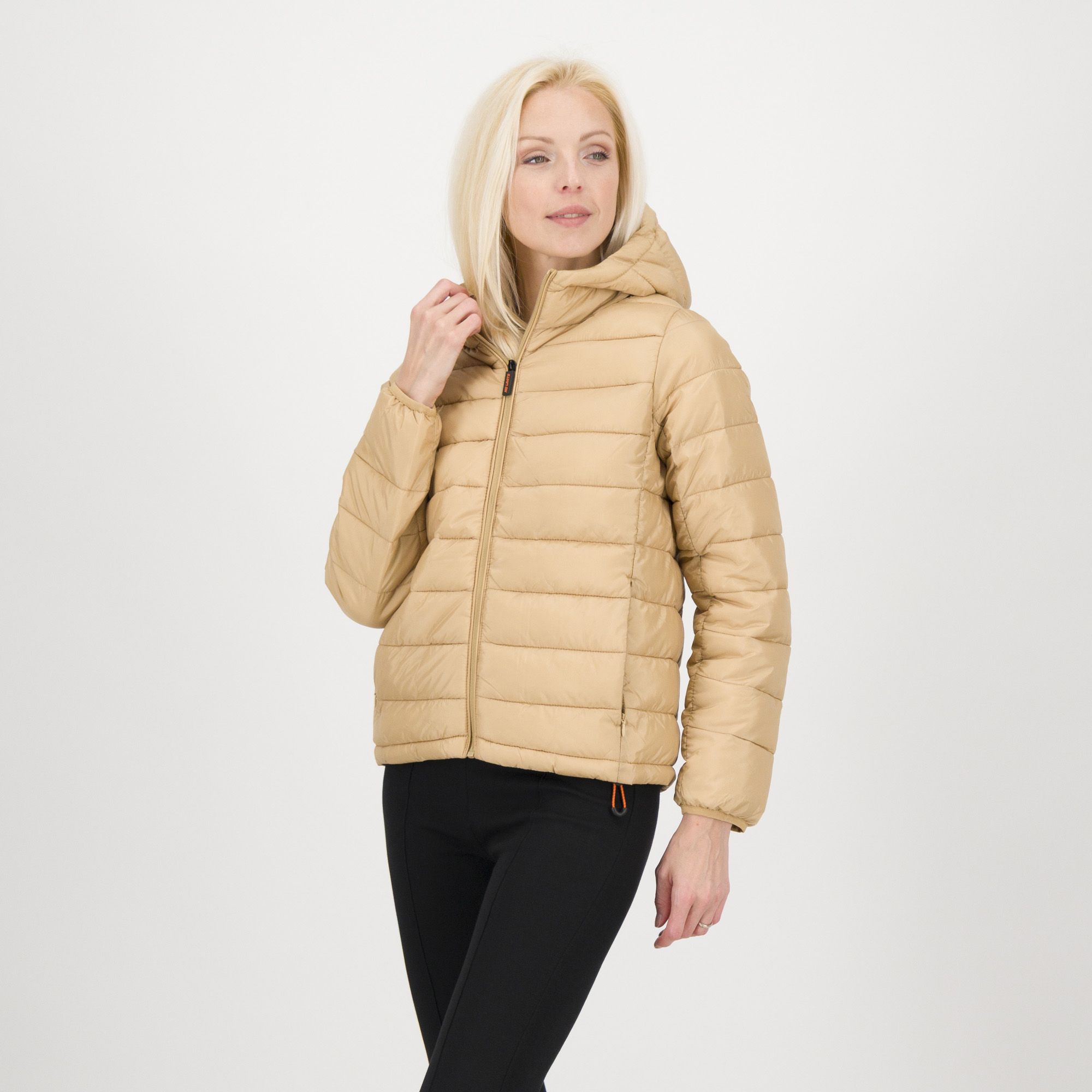 No Limits
Giacca
idrorepellente
con cappuccio