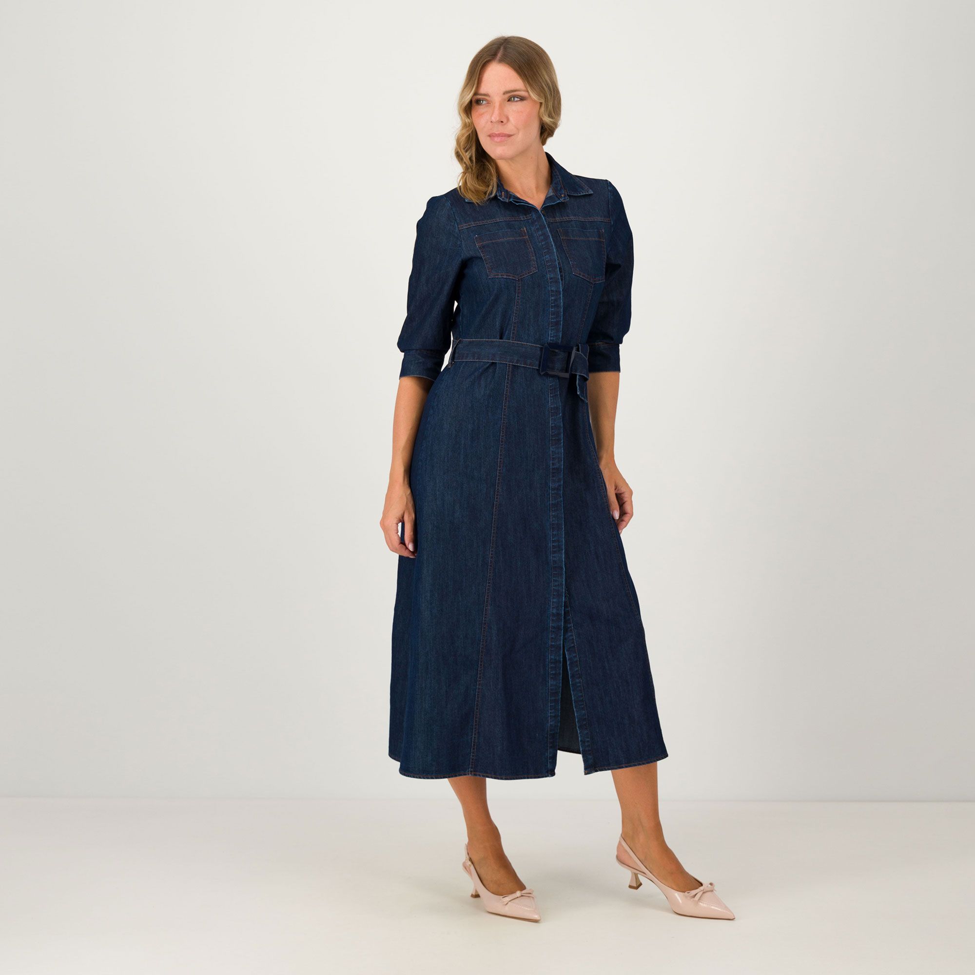 PALAZZO MODA
Abito midi chemisier
in denim con
maniche a 3/4