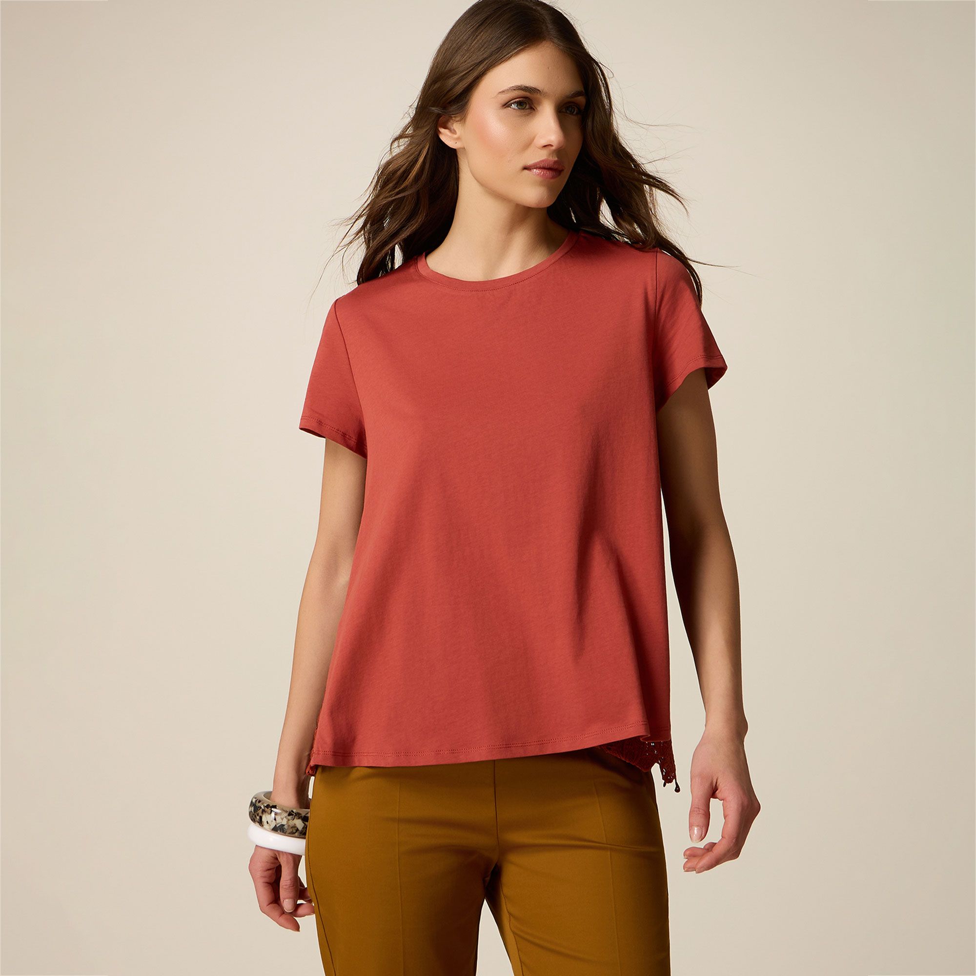 Oltre
T-shirt in cotone
a maniche corte