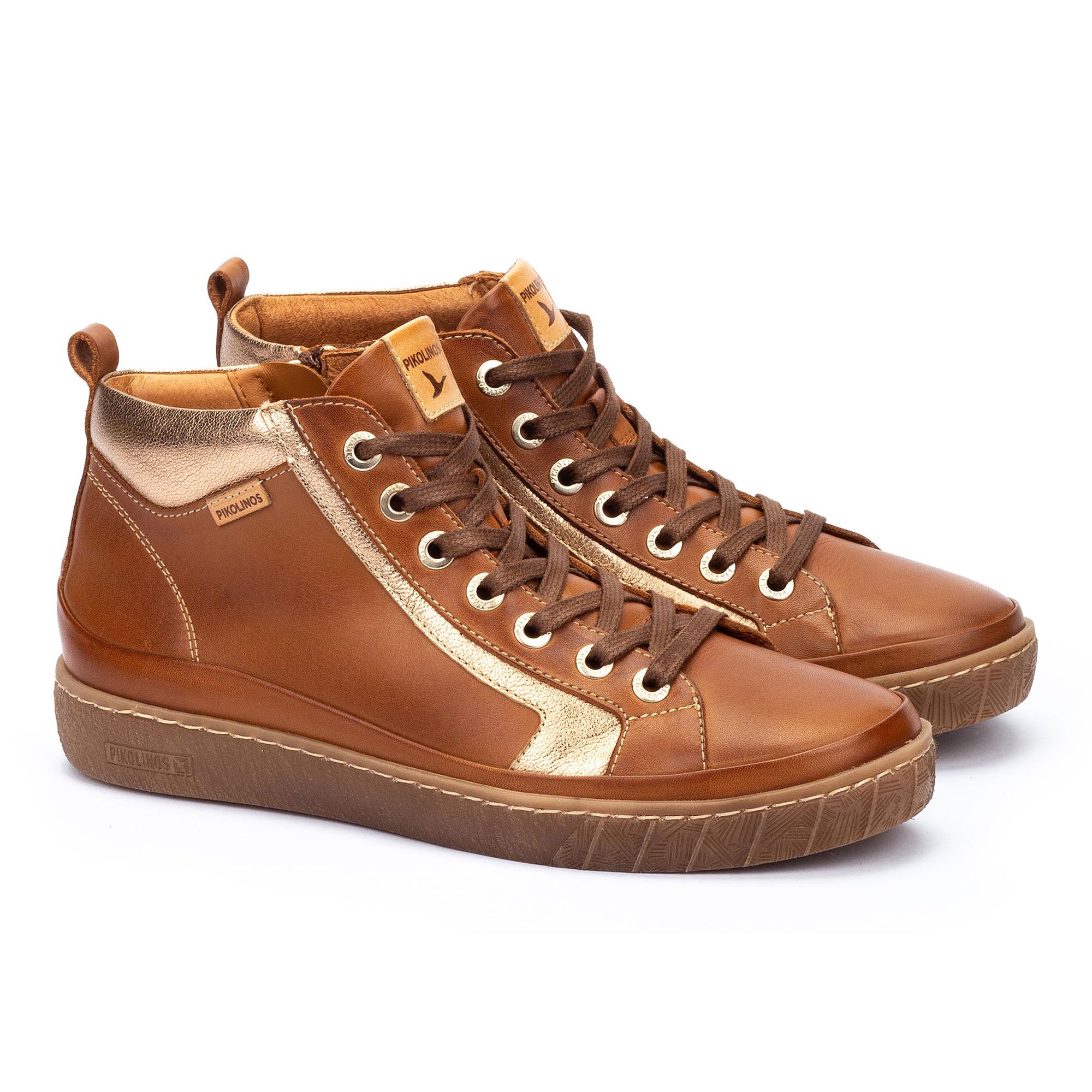 Pikolinos
Stivaletti in pelle
stringati
con suola 2,5cm