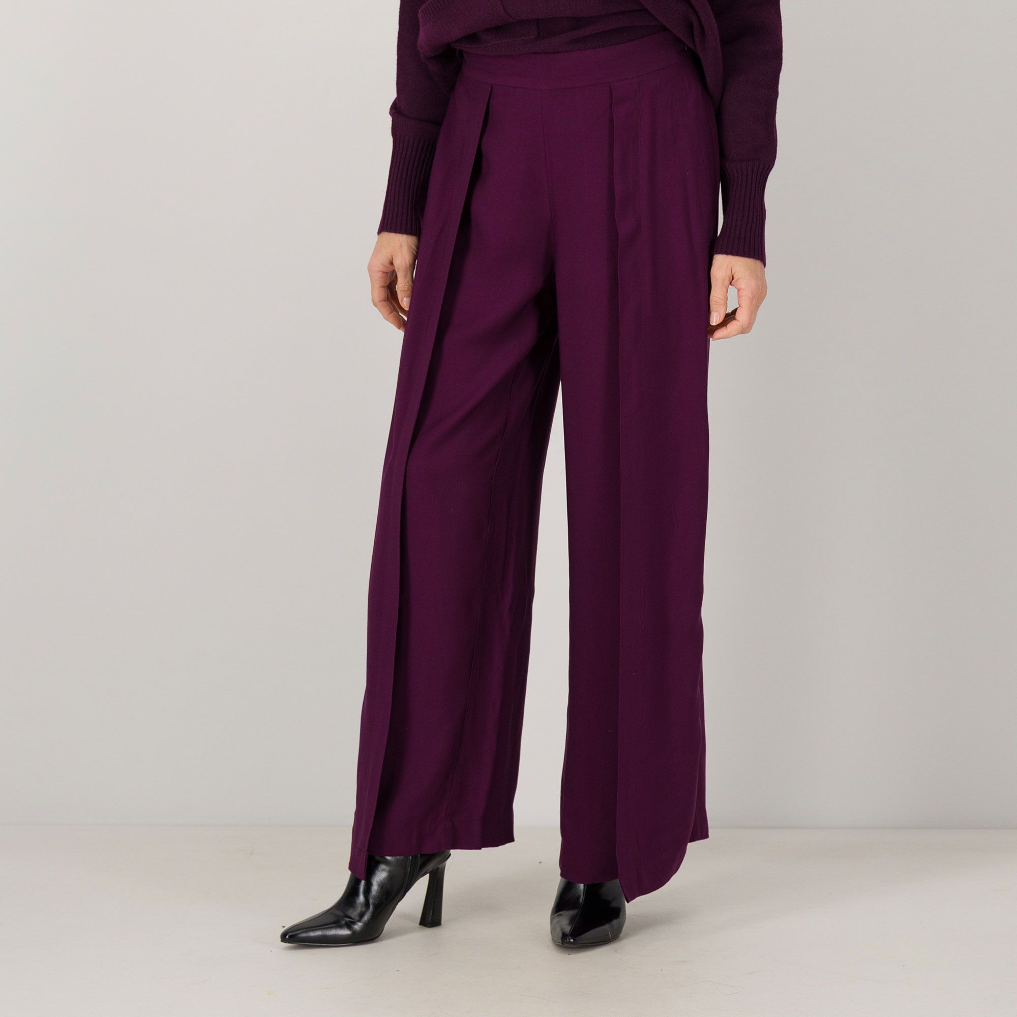 Wynne Layers
Pantaloni in viscosa
con elastico