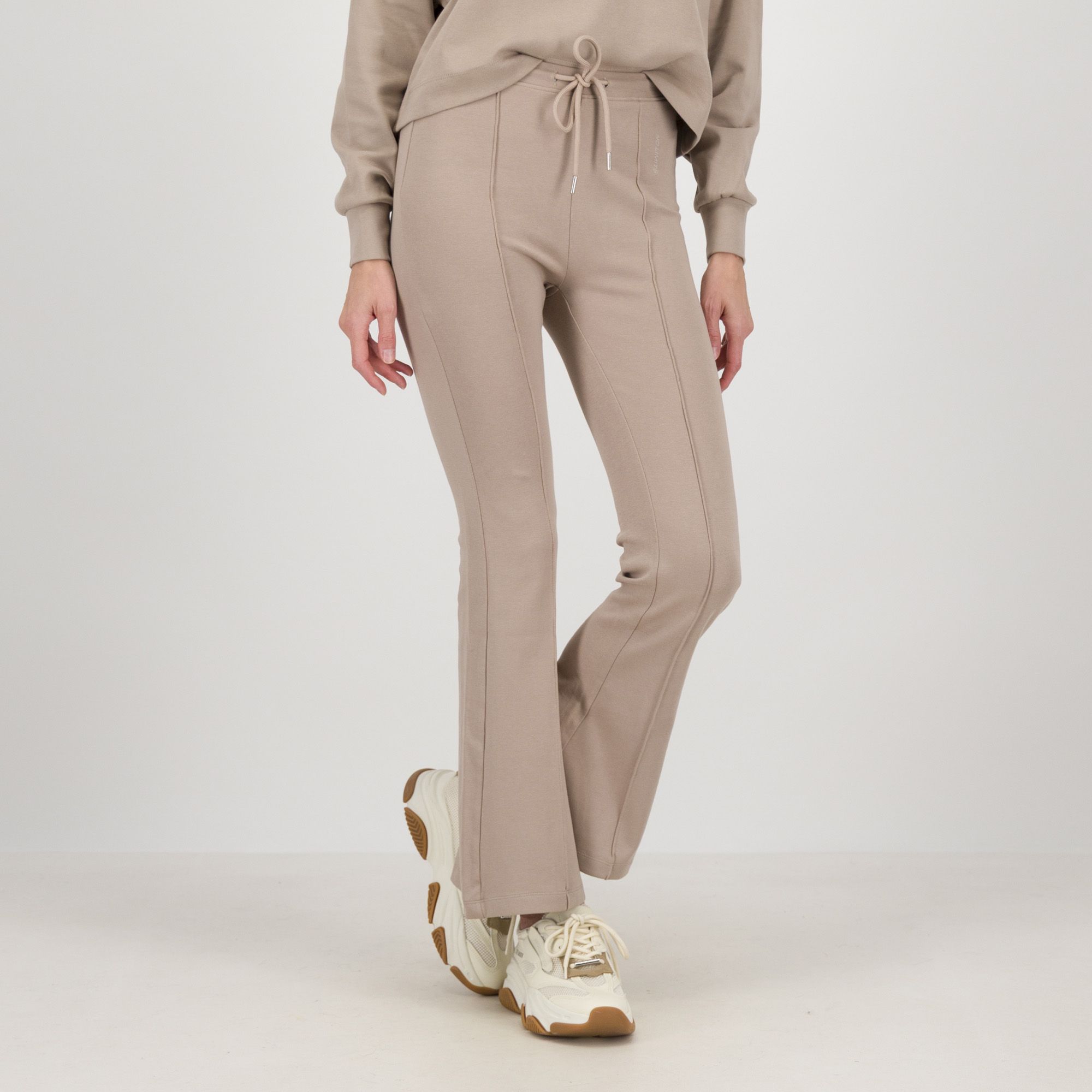 No Limits
Pantajazz
in jersey di cotone
stretch e coulisse