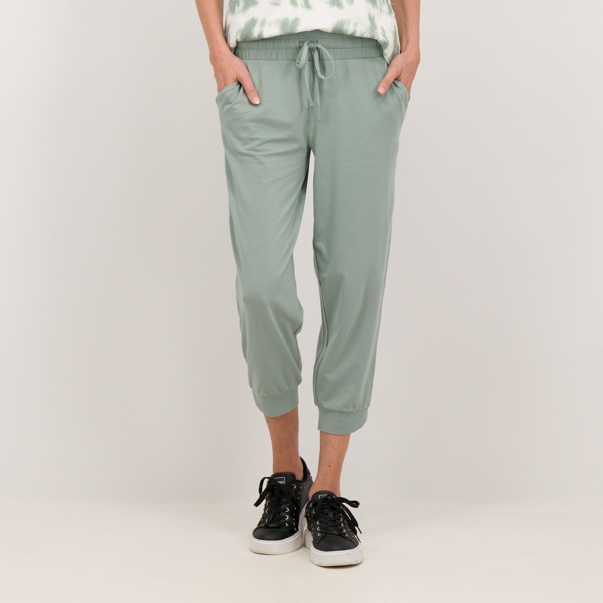 Image of Modern Soul by AnyBod Pantaloni jogger cropped con spacchi al fondo061