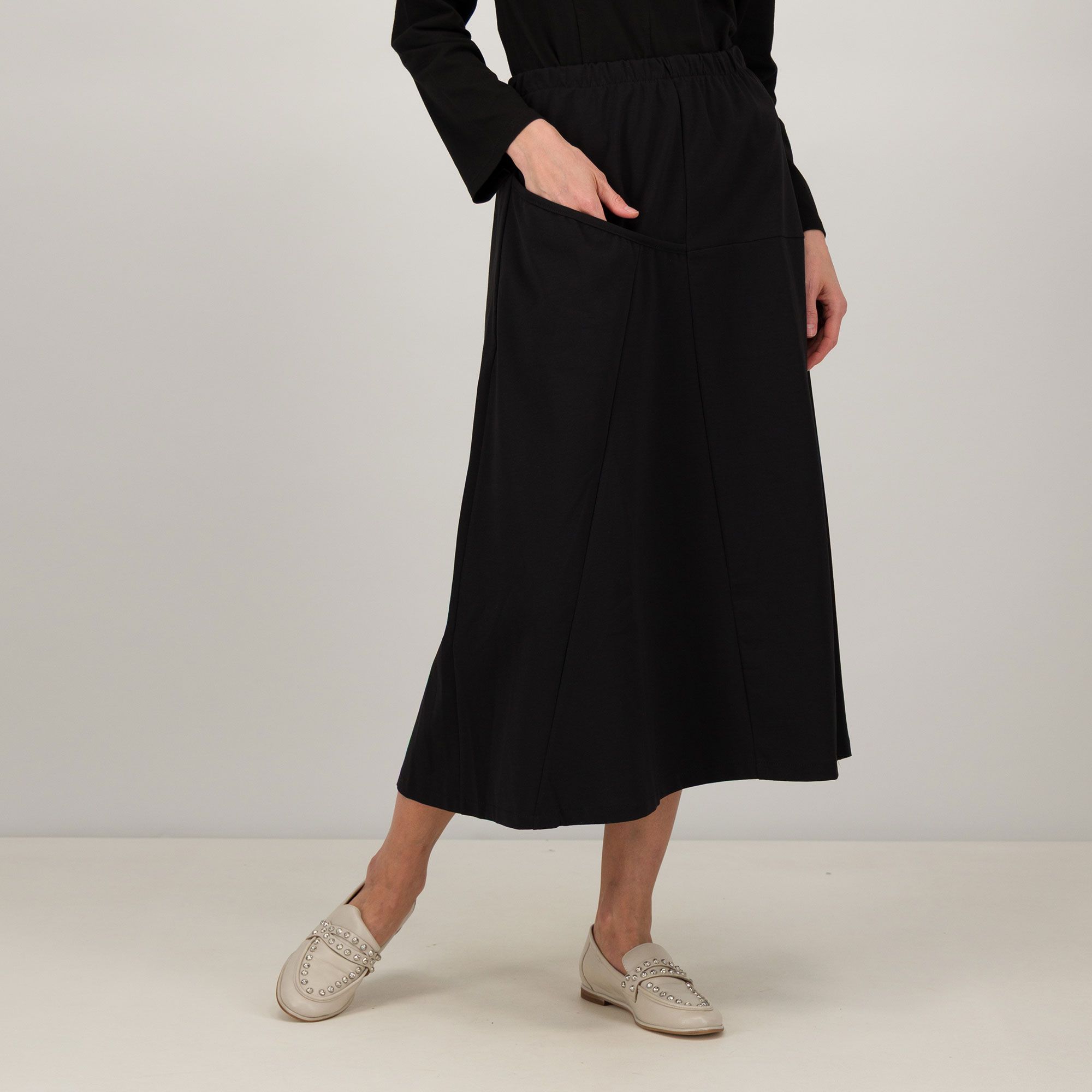 Lucrezia Sciortino
Gonna in misto
cotone con
elastico