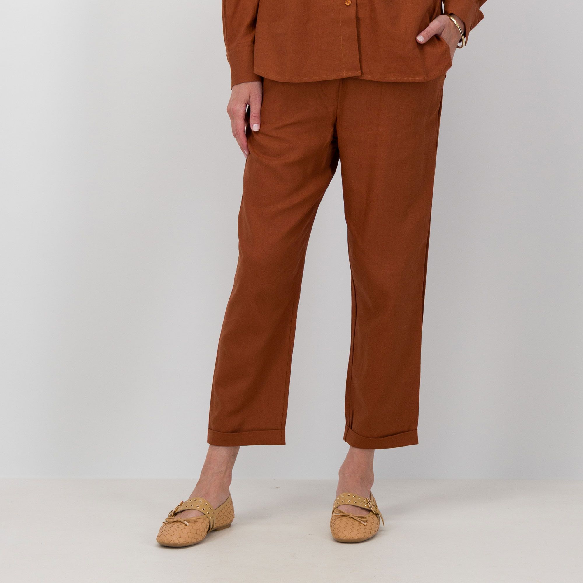  M’ama
Pantaloni lunghi
in lino e viscosa
con elastico