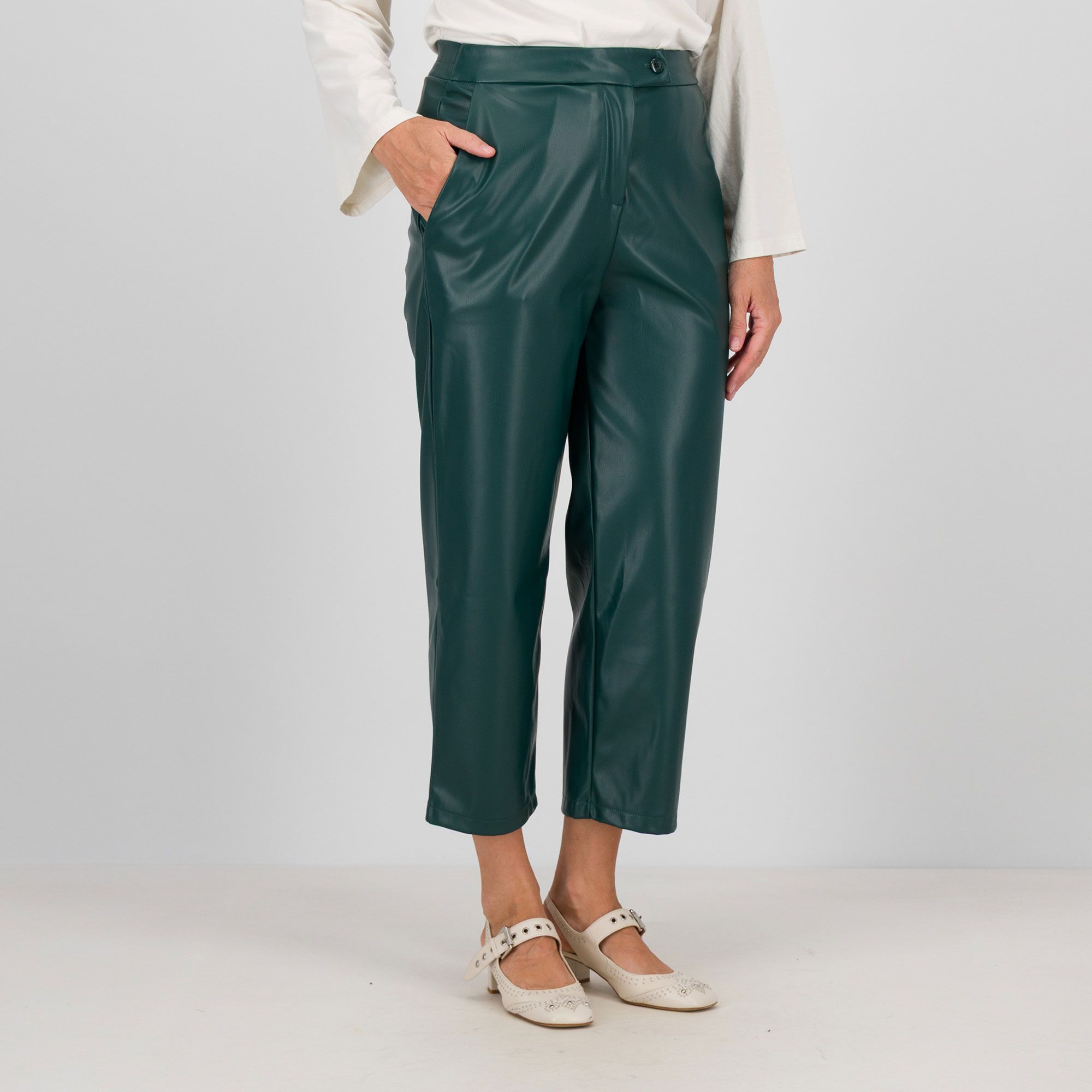 Lucrezia Sciortino
Pantaloni lunghi
con elastico