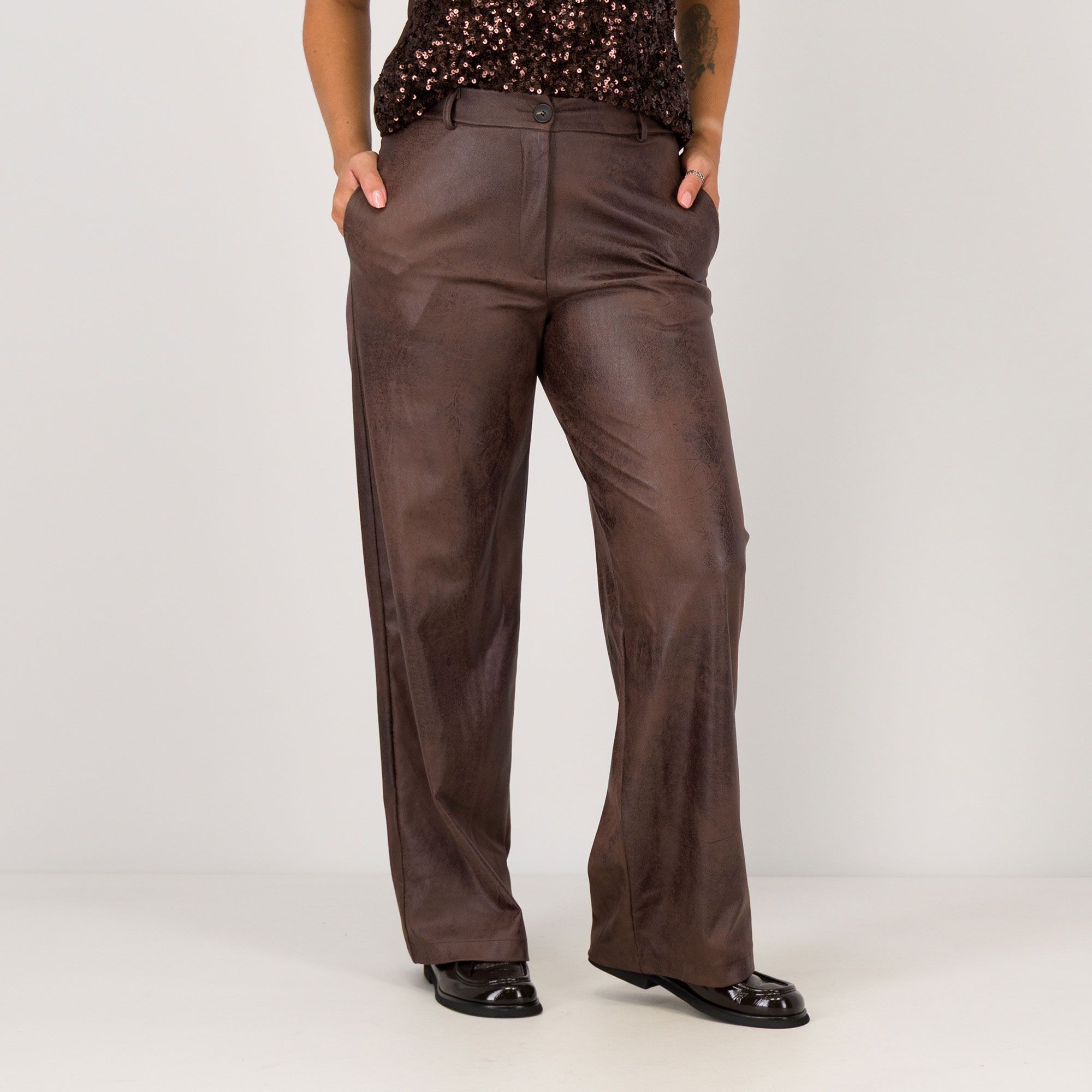 Rebeka Ross
Pantaloni palazzo
in tessuto spalmato