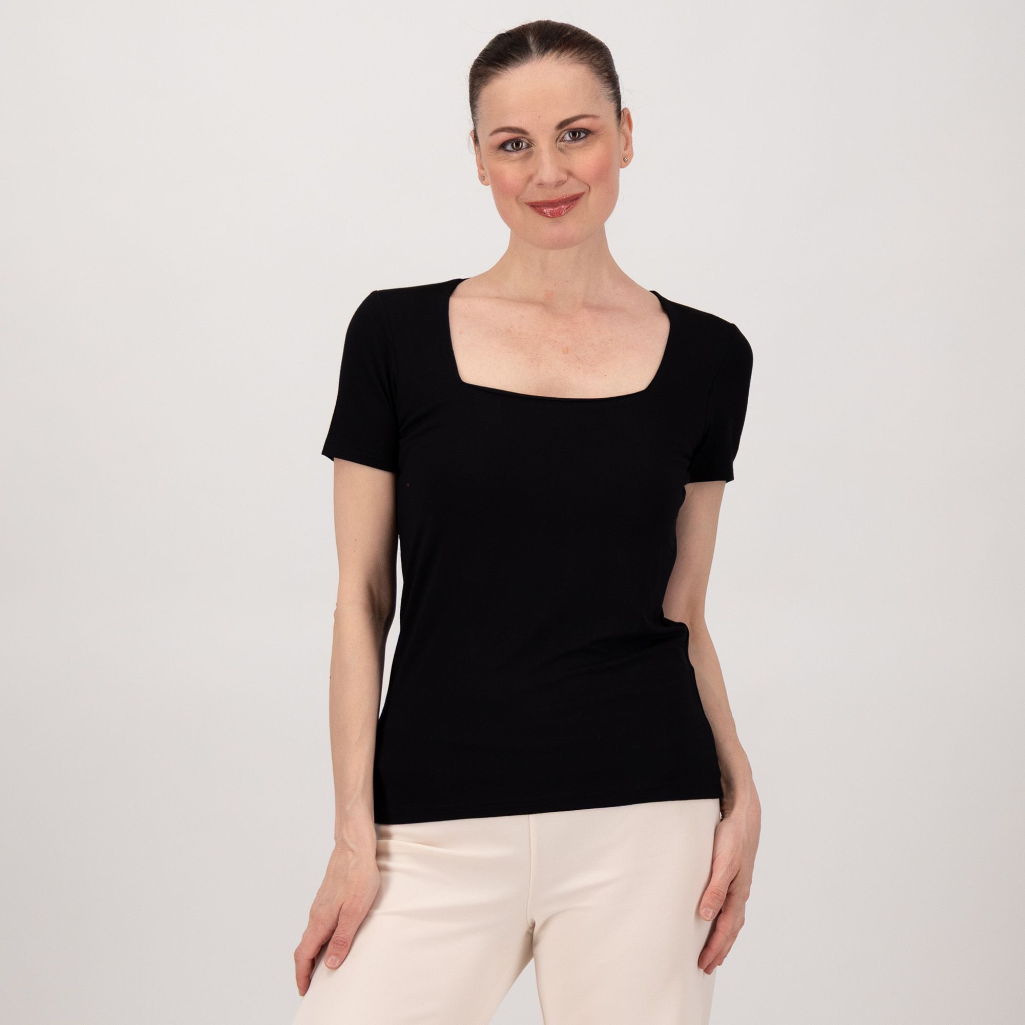 Bianca Della Torre
T-shirt in viscosa
a maniche corte