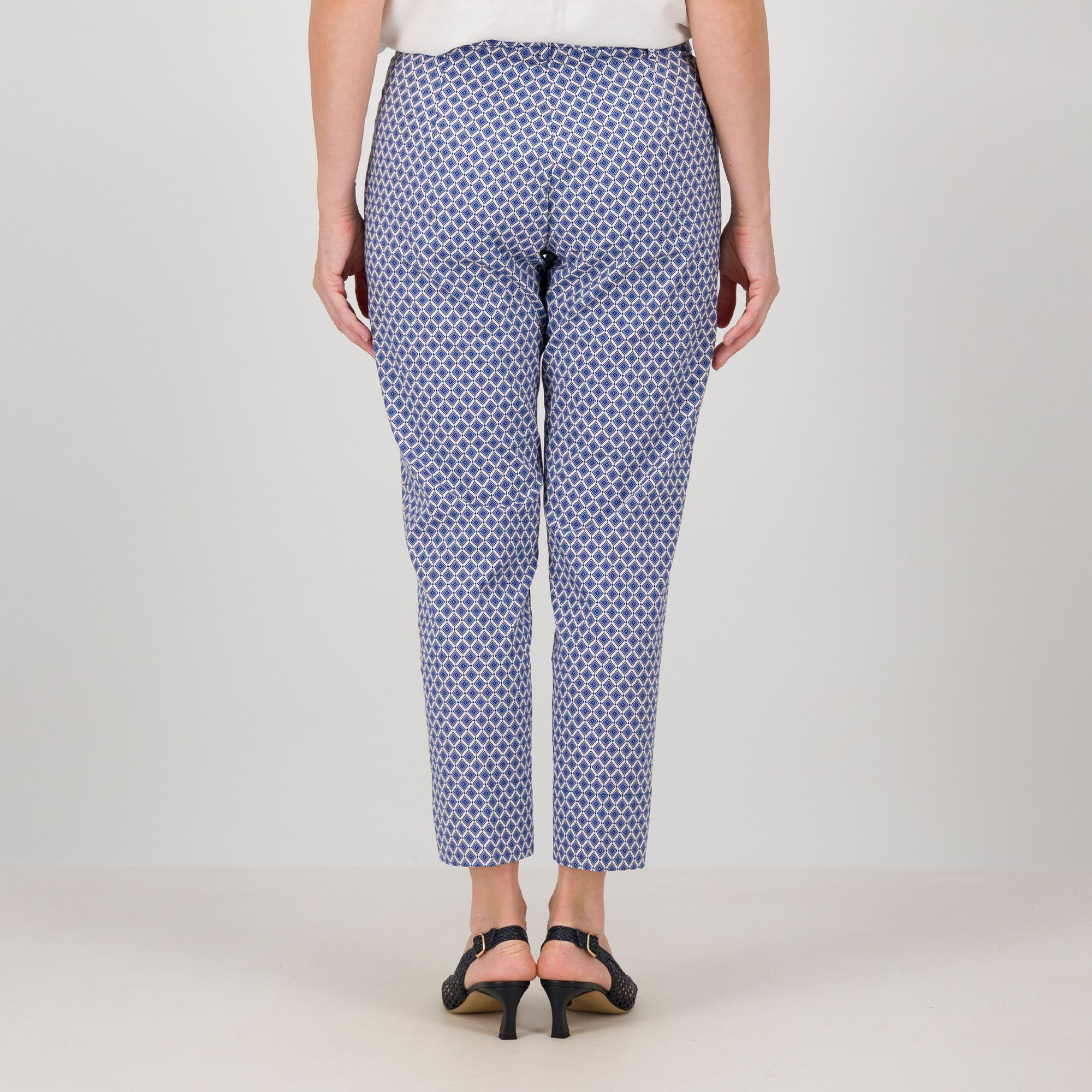 Officina della Moda Pantaloni capri in cotone fantasia con elastico