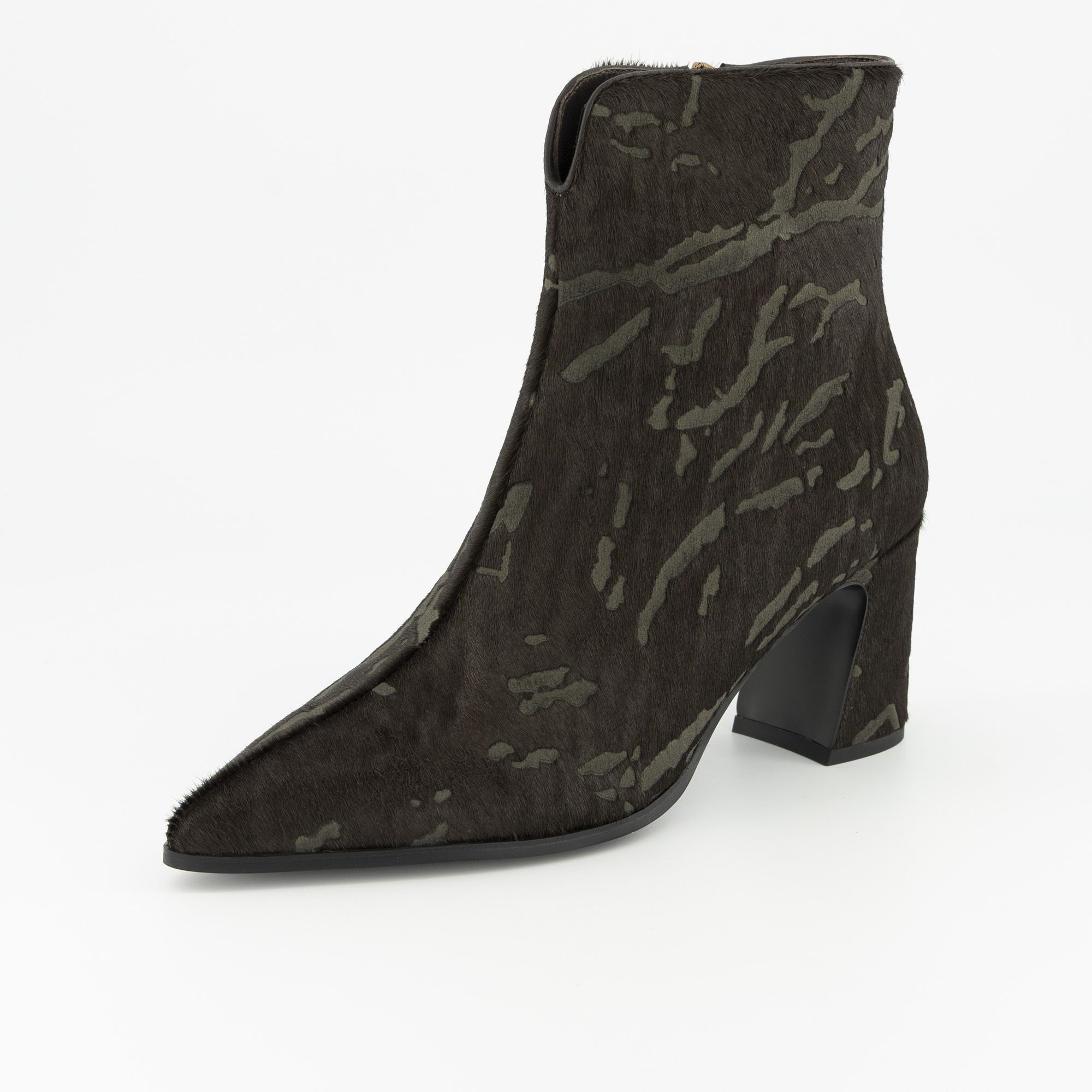 Cris Vergré
Stivaletti sfilati
in pelle cavallino
tacco 7,5 cm