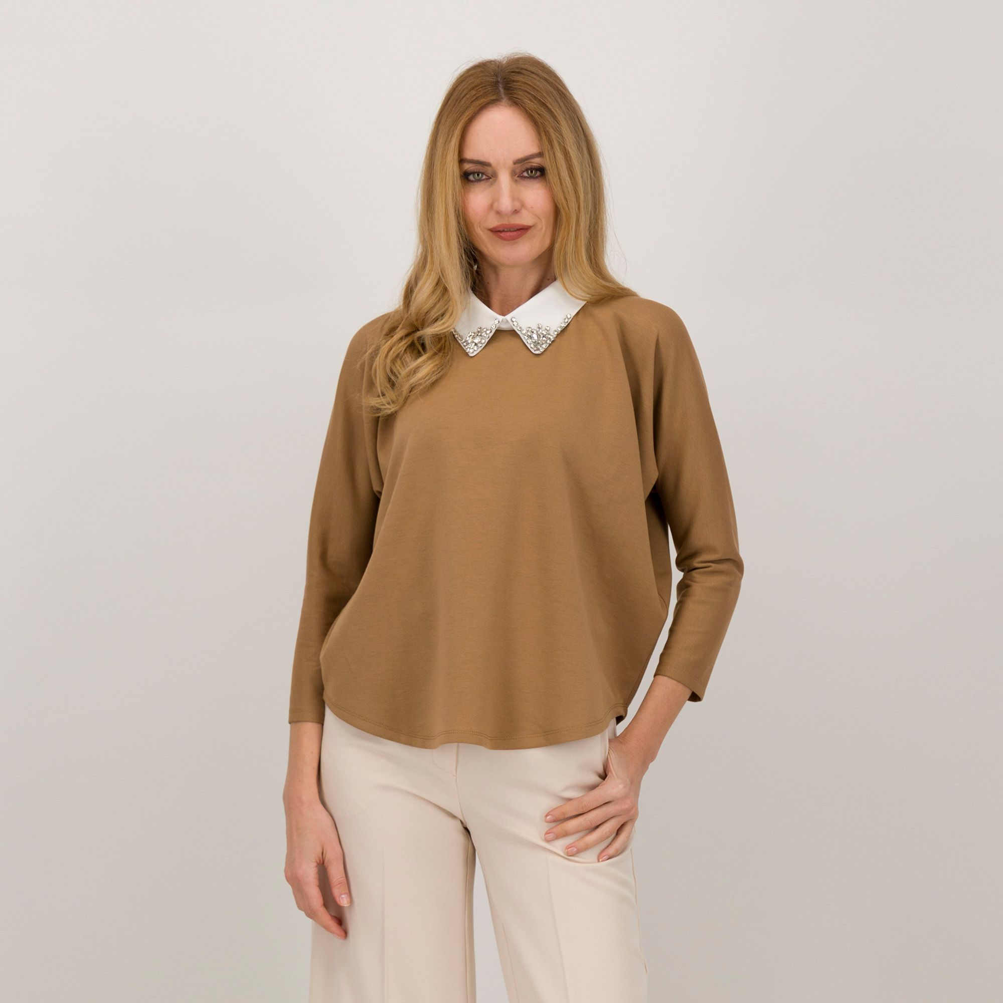 SottoMarino
Maglia con colletto
gioiello