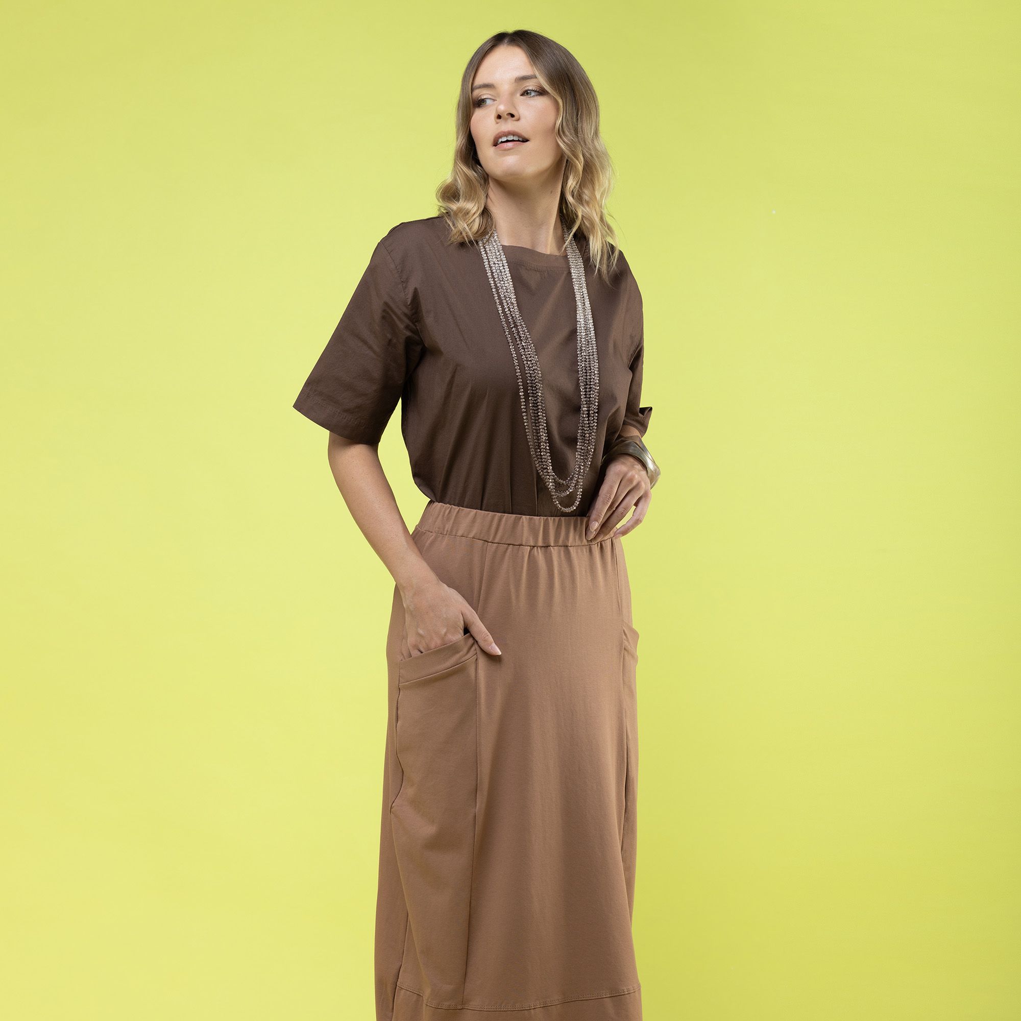 LUCREZIA SCIORTINO
Gonna lunga in jersey
di cotone stretch
con tasche
