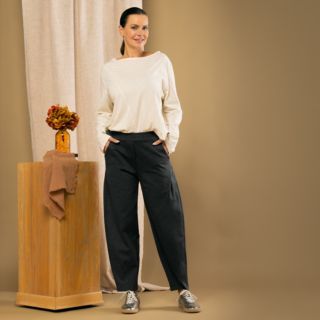 Lucrezia Sciortino
Pantaloni balloon
punto Milano
con elastico