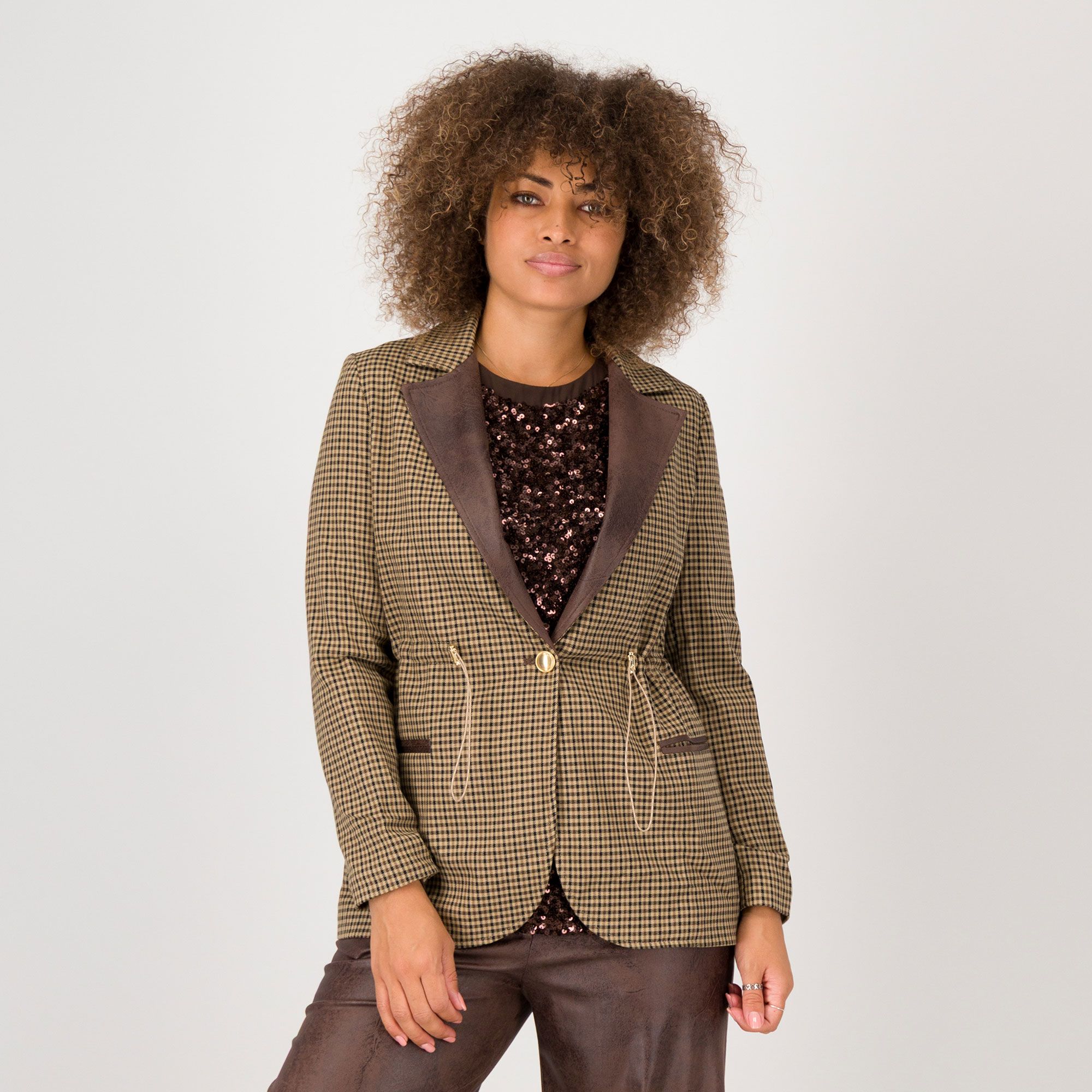 Rebeka Ross
Giacca blazer
a quadri
con coulisse