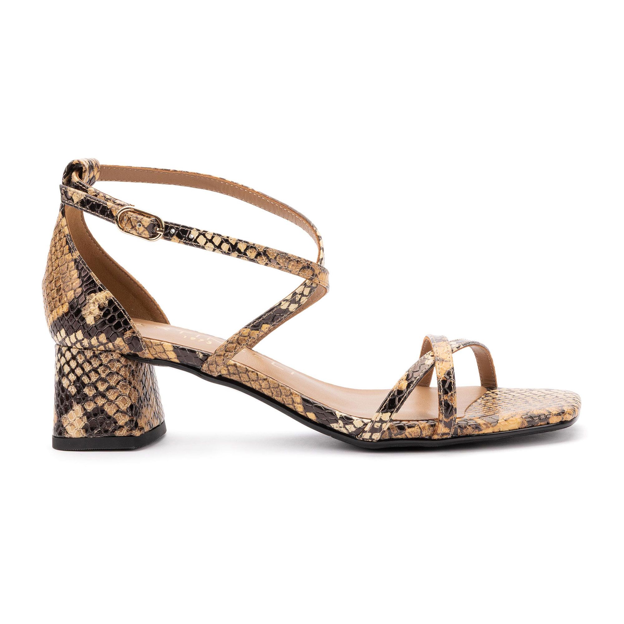 Martinelli
Sandali in pelle con
fascette incrociate
e tacco 4,5 cm