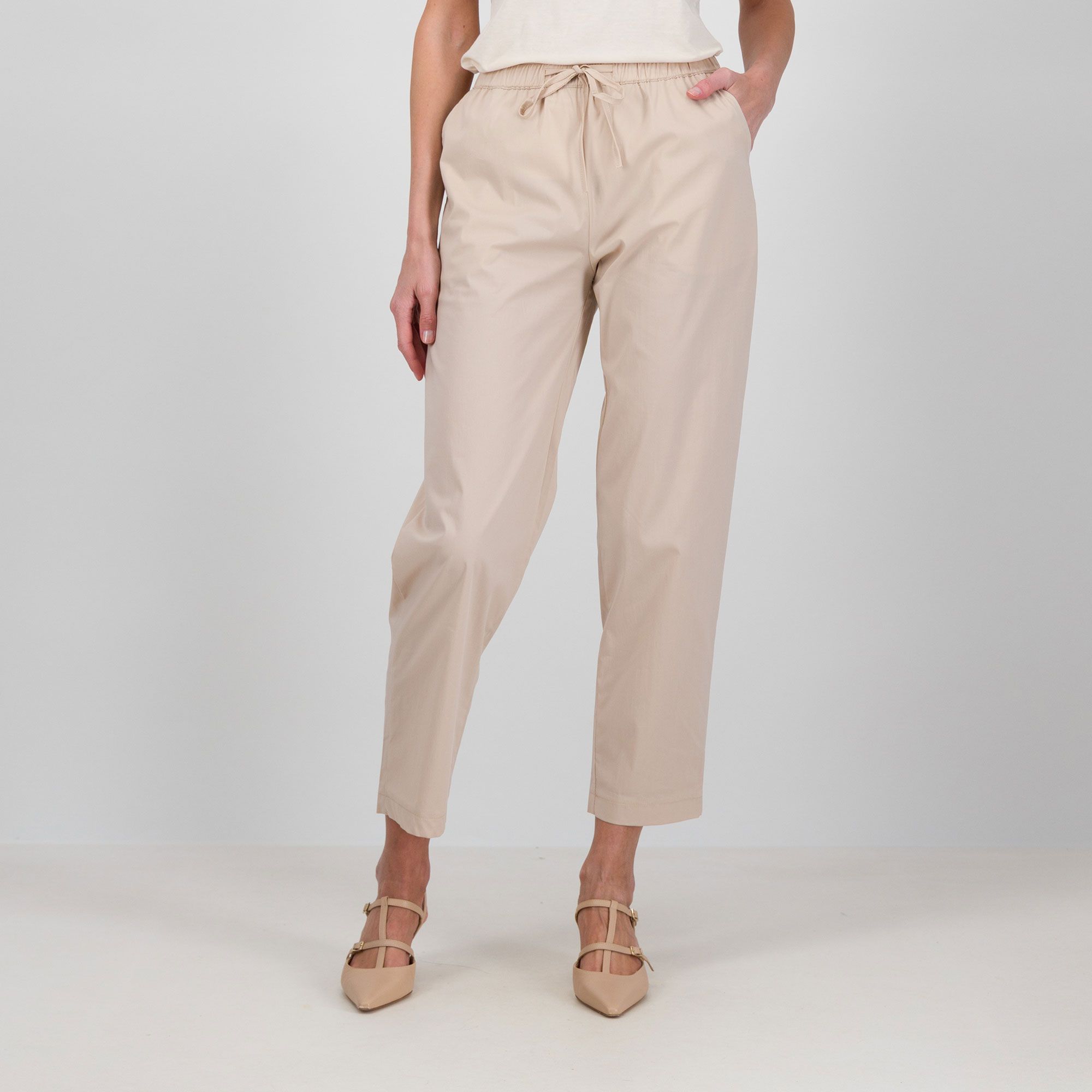 Enjoy
Pantaloni jogger
in cotone con tasche