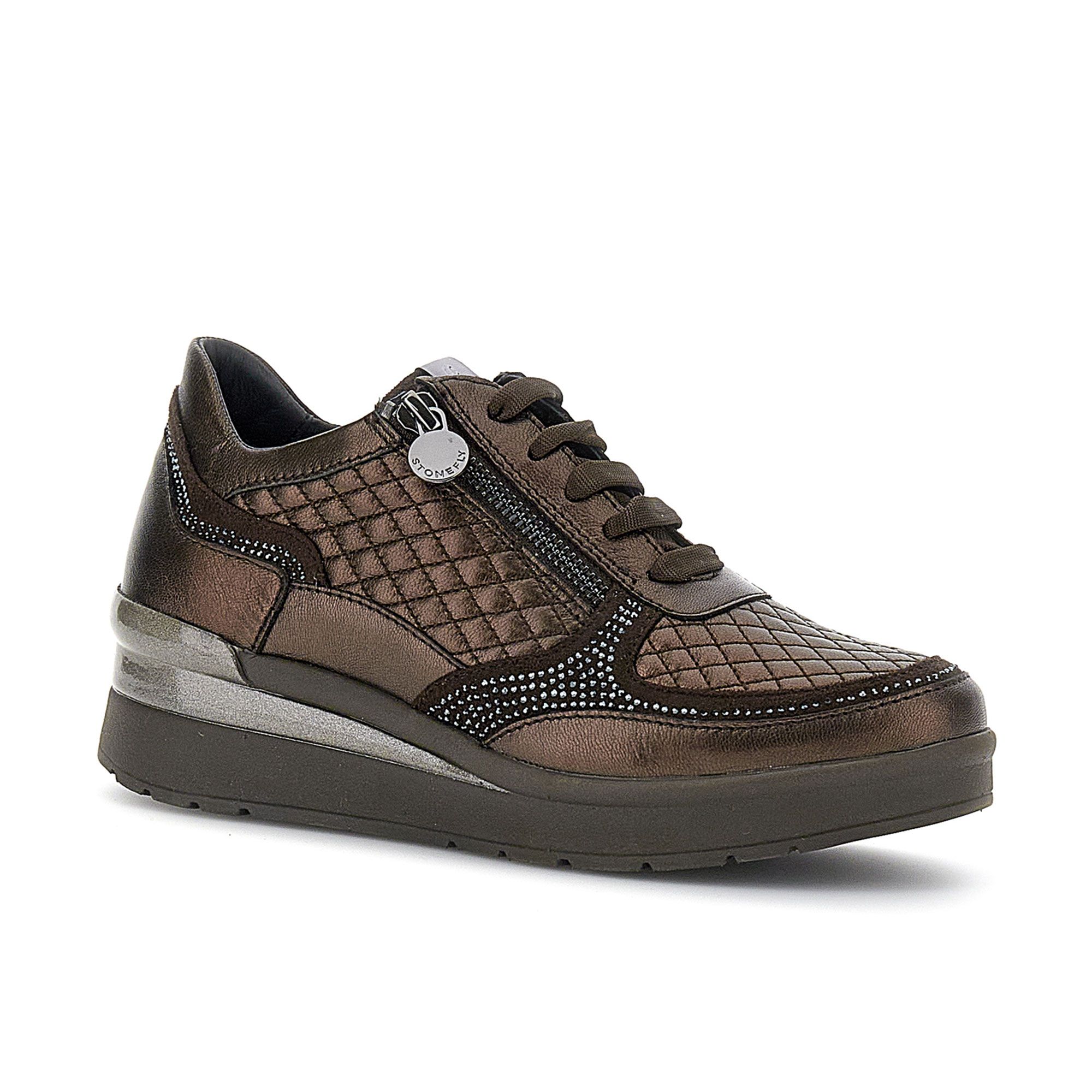 Stonefly
Sneaker in pelle
con zip laterale
e suola 4 cm