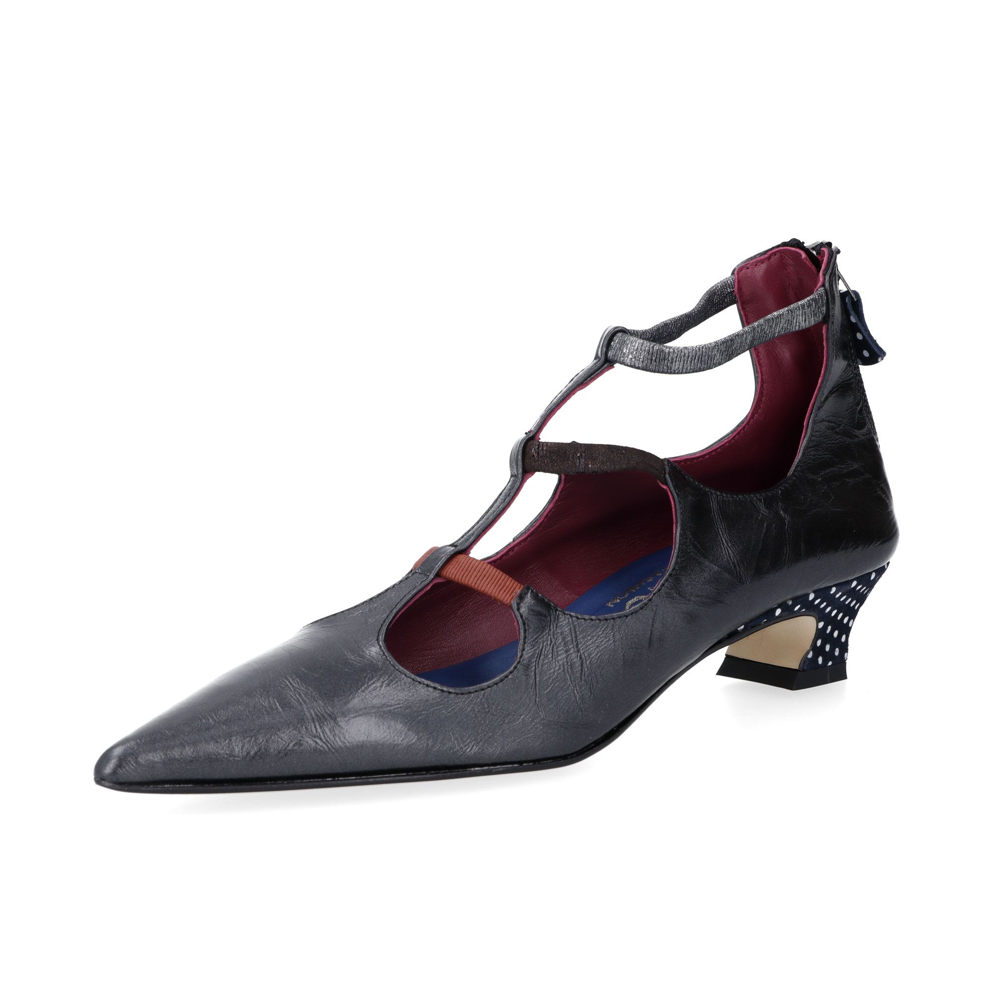 Ebarrito
Scarpe a punta
in pelle
con tacco 4cm