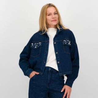 Enjoy
Giubbino in jeans
con strass e perline
su tasche