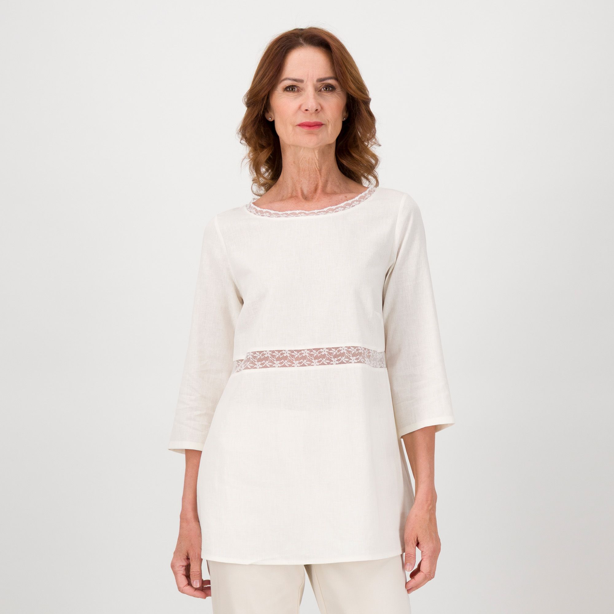 Caterina Lancini Blusa in viscosa con lino e inserto pizzo e manica 3/4