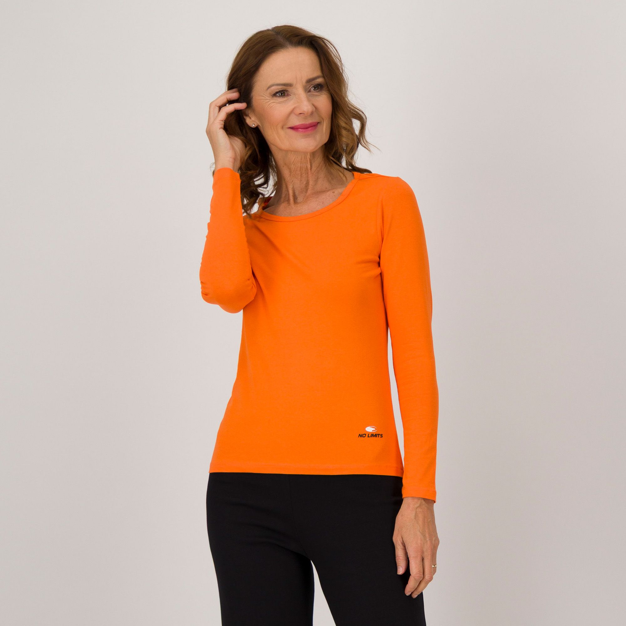 No Limits
Maglia in tessuto
elasticizzato con
scollo tondo