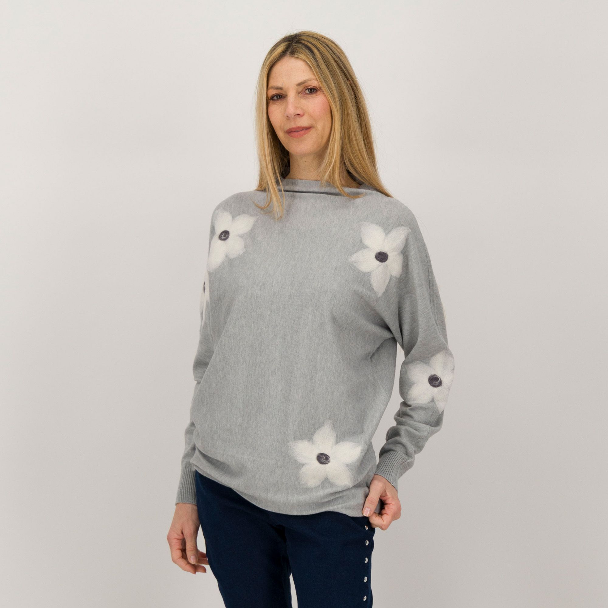 Nina Leonard
Maglia in misto
viscosa con
maniche lunghe
