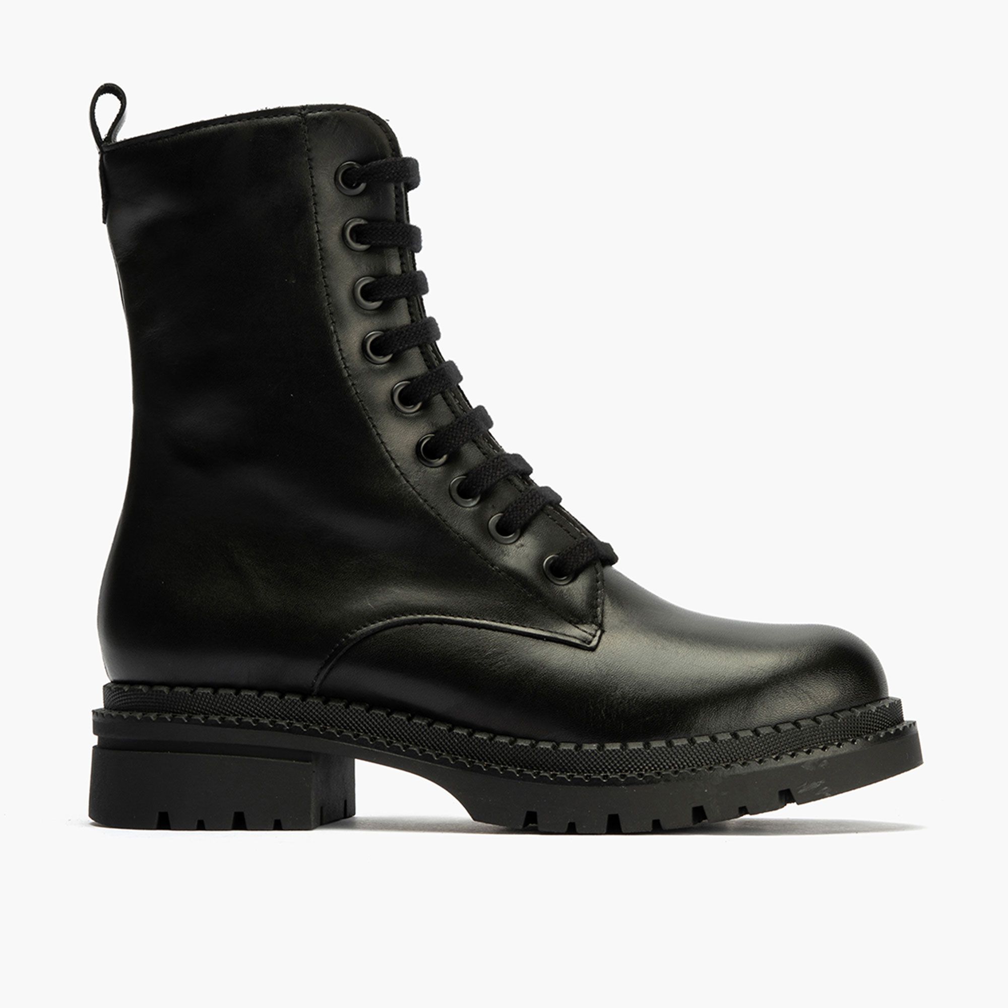 Pitillos
Anfibi in pelle
con zip laterale
tacco 4,5 cm
